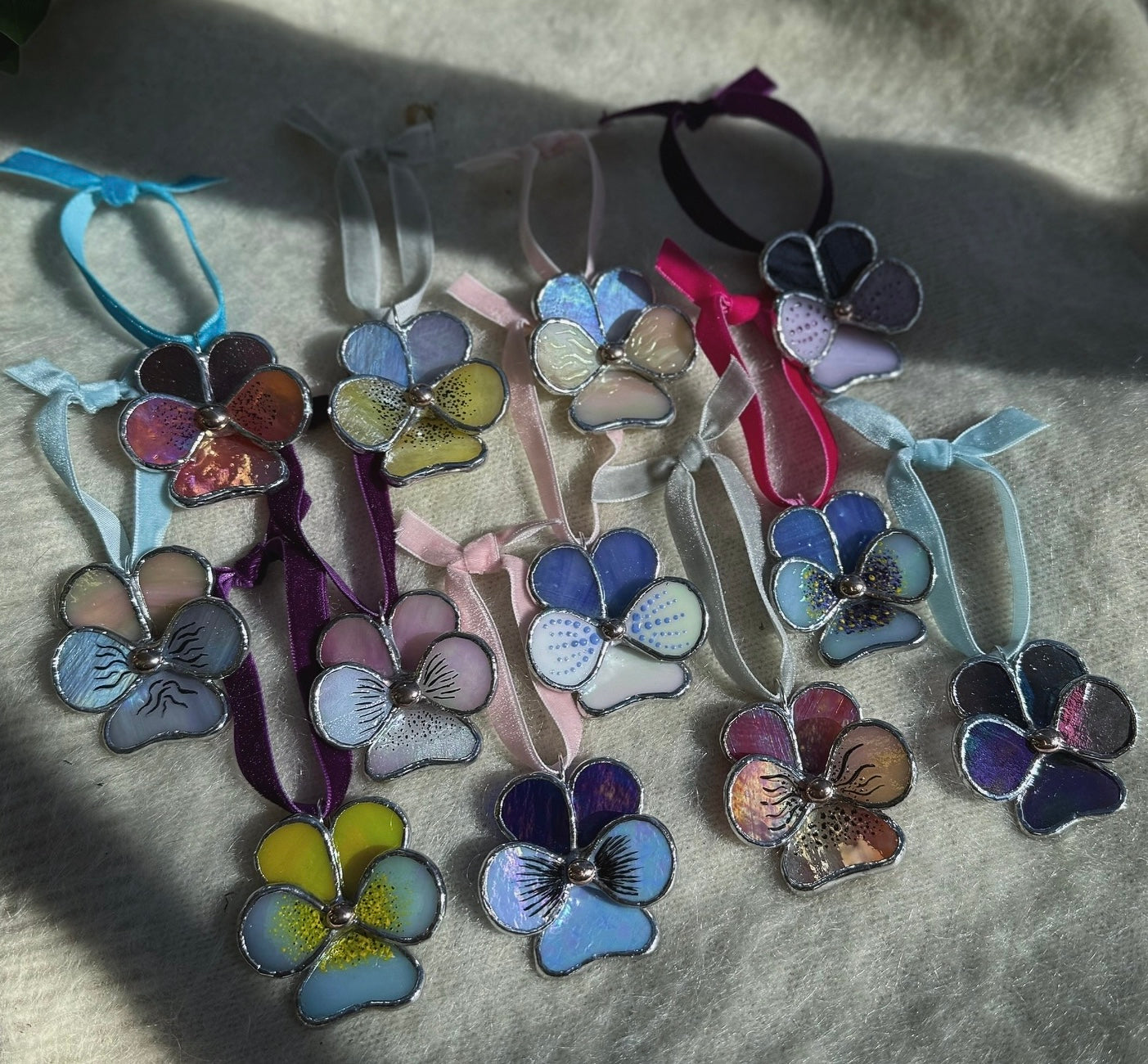" .  CHOOSE COLOR Decorative ORNAMENT Stained glass Pansy flower, Christmas decoration, Suncatcher