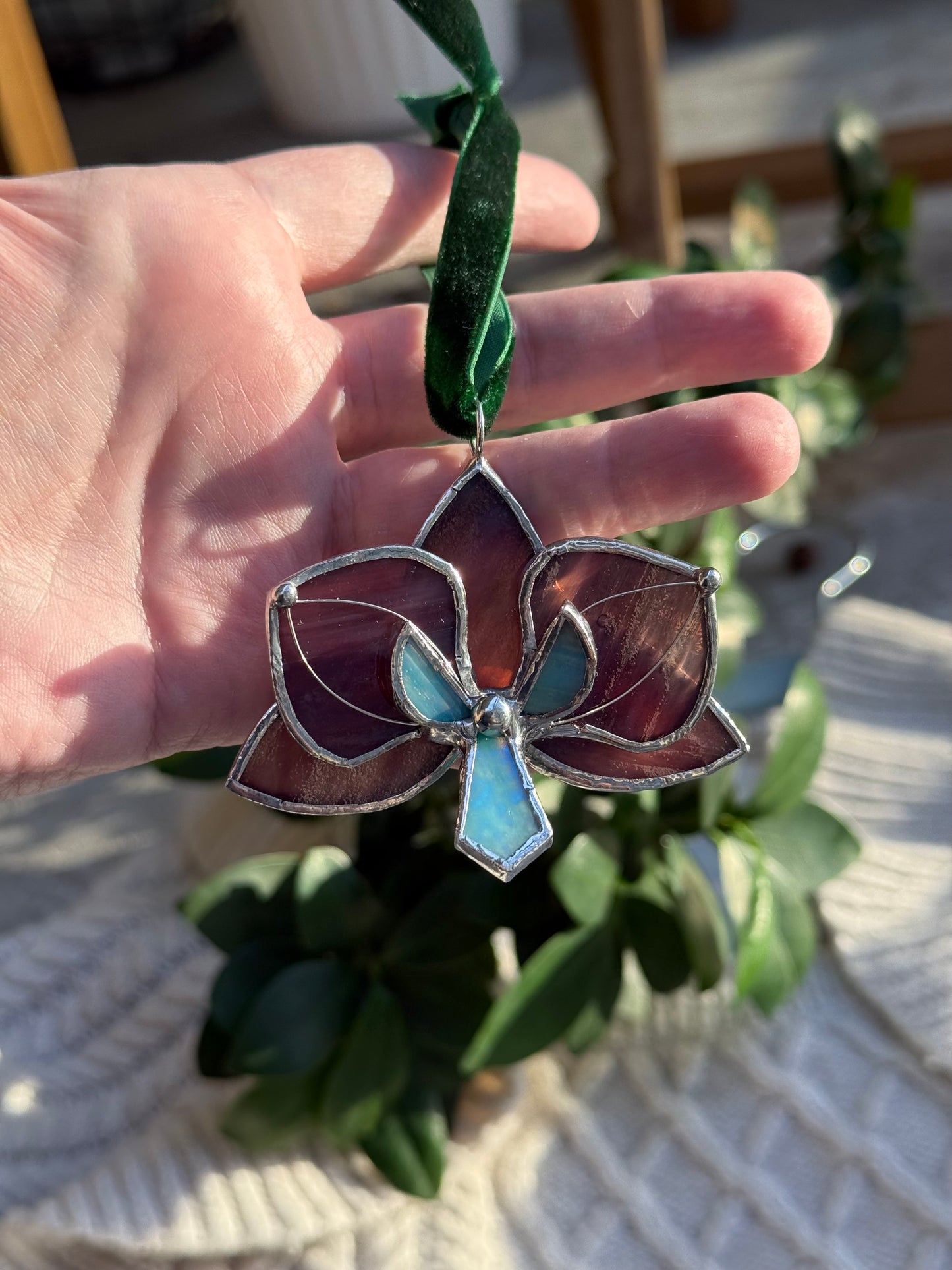 " . Orchid flower Purple with veins , Stained glass Decorative ORNAMENT, Christmas decoration, Suncatcher