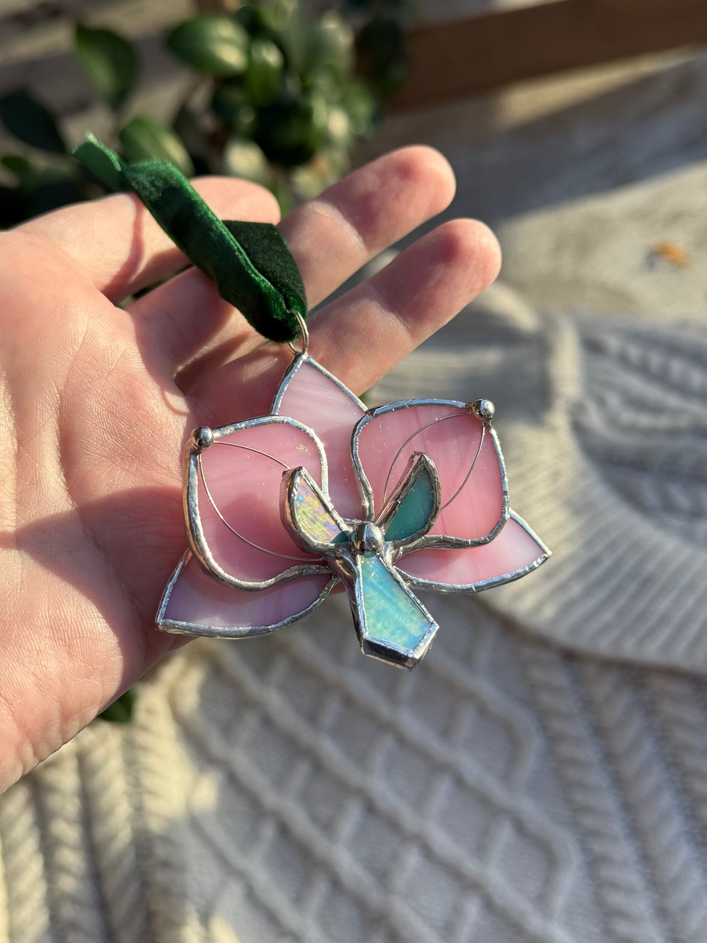 " . Orchid flower Pink with veins, Stained glass Decorative ORNAMENT, Christmas decoration, Suncatcher