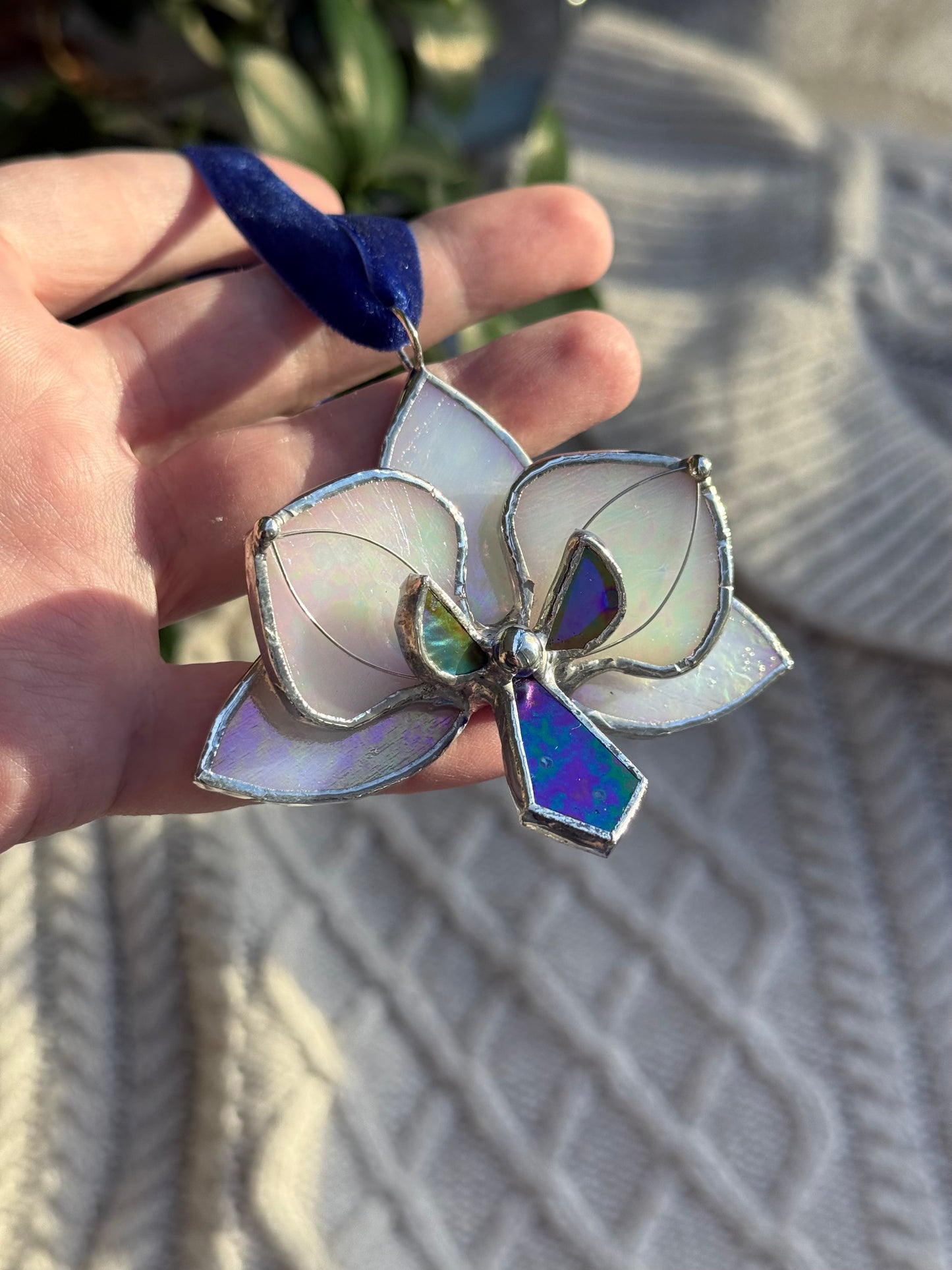 " . Orchid flower White pearl irid, Stained glass Decorative ORNAMENT, Christmas decoration, Suncatcher
