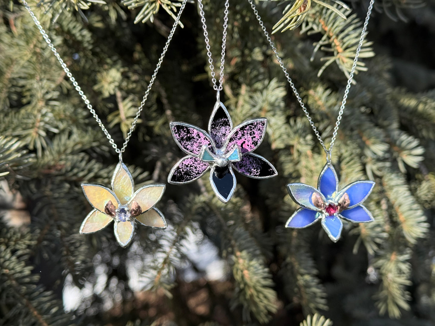 " . Preorder Necklace Tropical Orchid Black tiger” Stained glass tropical flower 3D, art jewelry