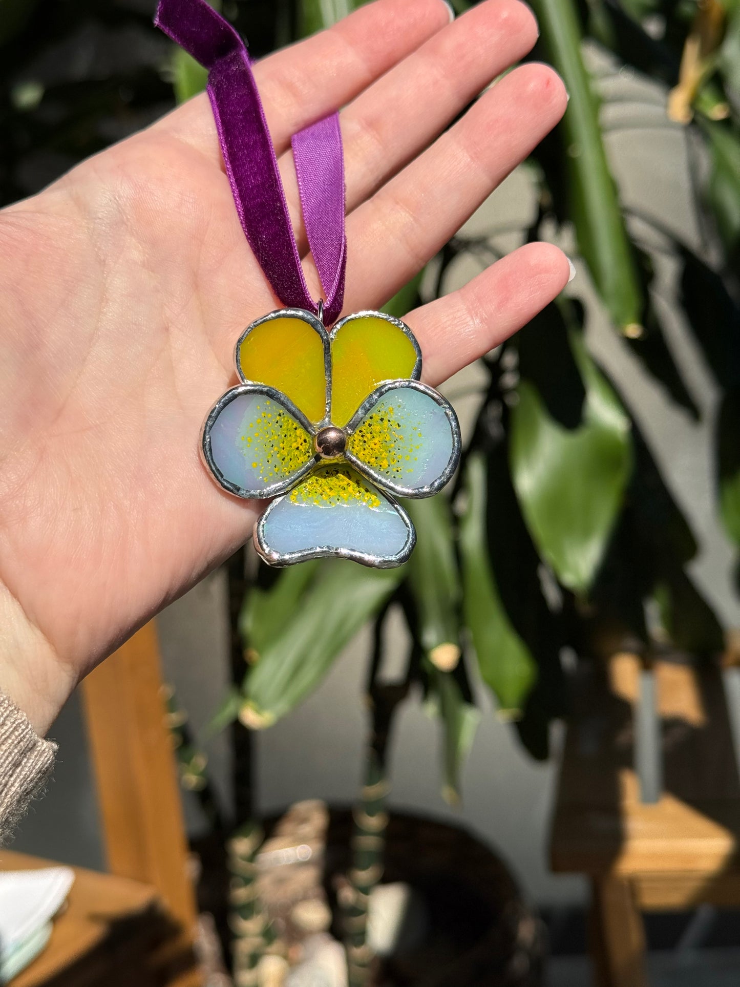 " .  CHOOSE COLOR Decorative ORNAMENT Stained glass Pansy flower, Christmas decoration, Suncatcher