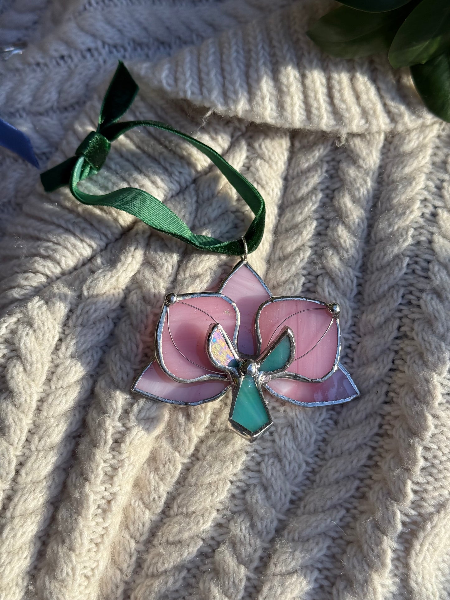 " . Orchid flower Pink with veins, Stained glass Decorative ORNAMENT, Christmas decoration, Suncatcher
