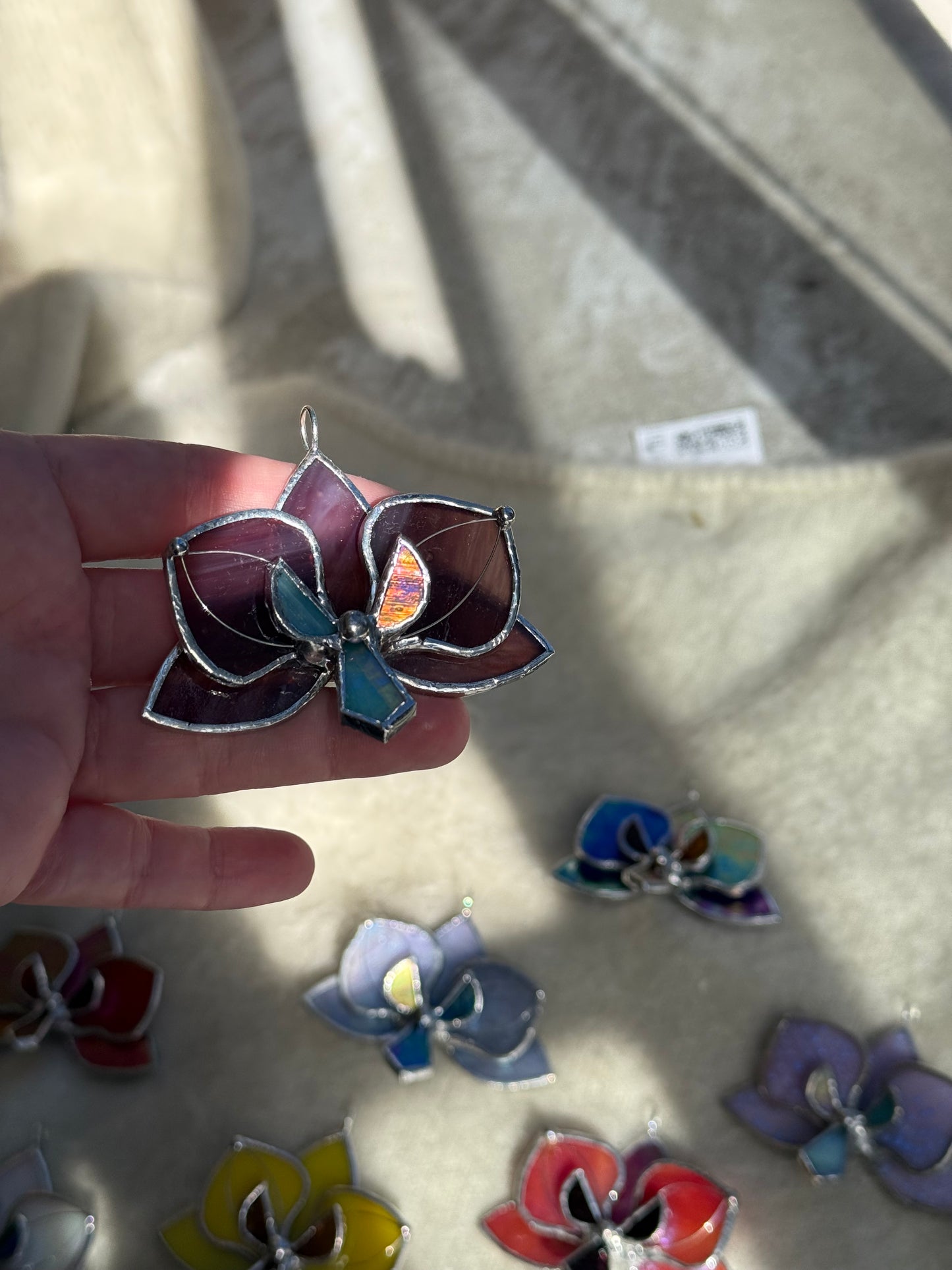 " . Orchid flower Purple with veins , Stained glass Decorative ORNAMENT, Christmas decoration, Suncatcher