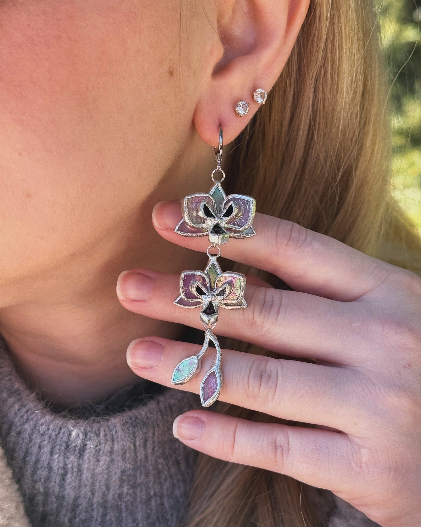 " . Earrings Orchid 2 flowers with buds Pink iridescent” Stained glass tropical flower 3D, art jewelry