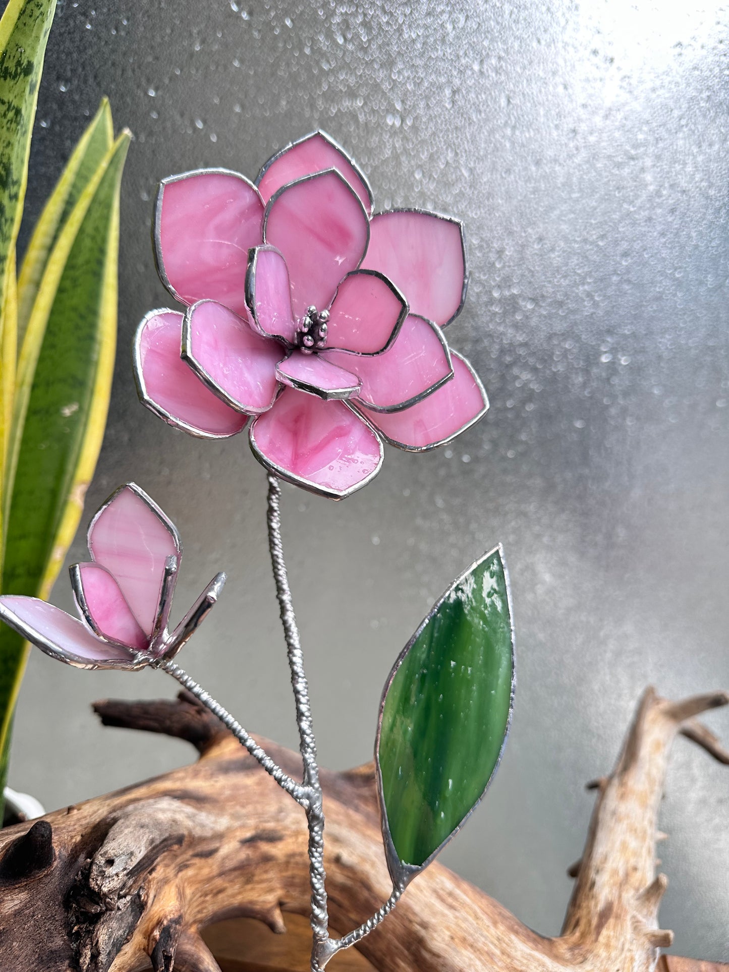 " . Pink Magnolia with a bud" Stained glass tropical flower Suncatcher Iridescent 3D, Table plant cactus decor, Home Garden stake, Mother’s Day gift, Outdoor and gardening, pot