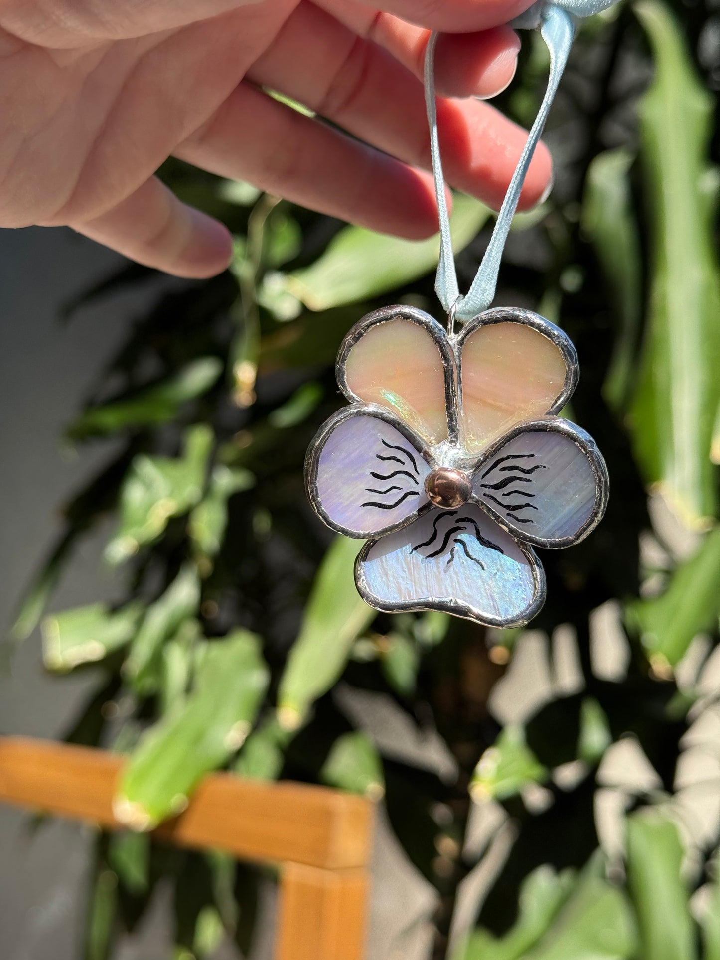 " . Pansy flower Beige & Lavender irid, Stained glass Decorative ORNAMENT, Christmas decoration, Suncatcher