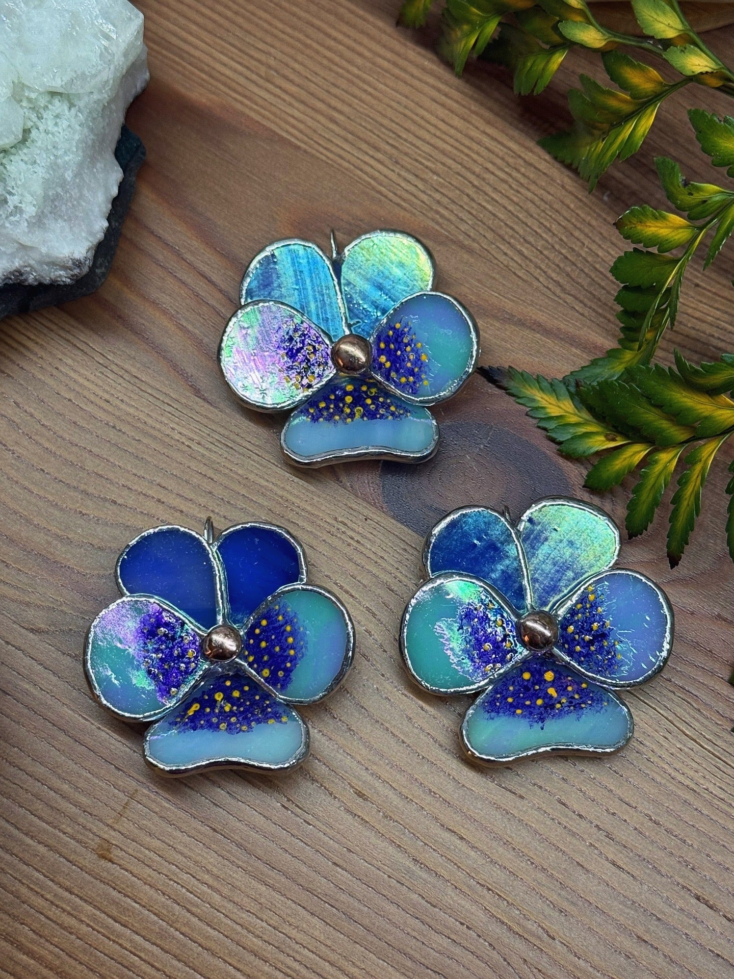 " . Pansy flower Blue & Light blue irid with pattern , Stained glass Decorative ORNAMENT, Christmas decoration, Suncatcher