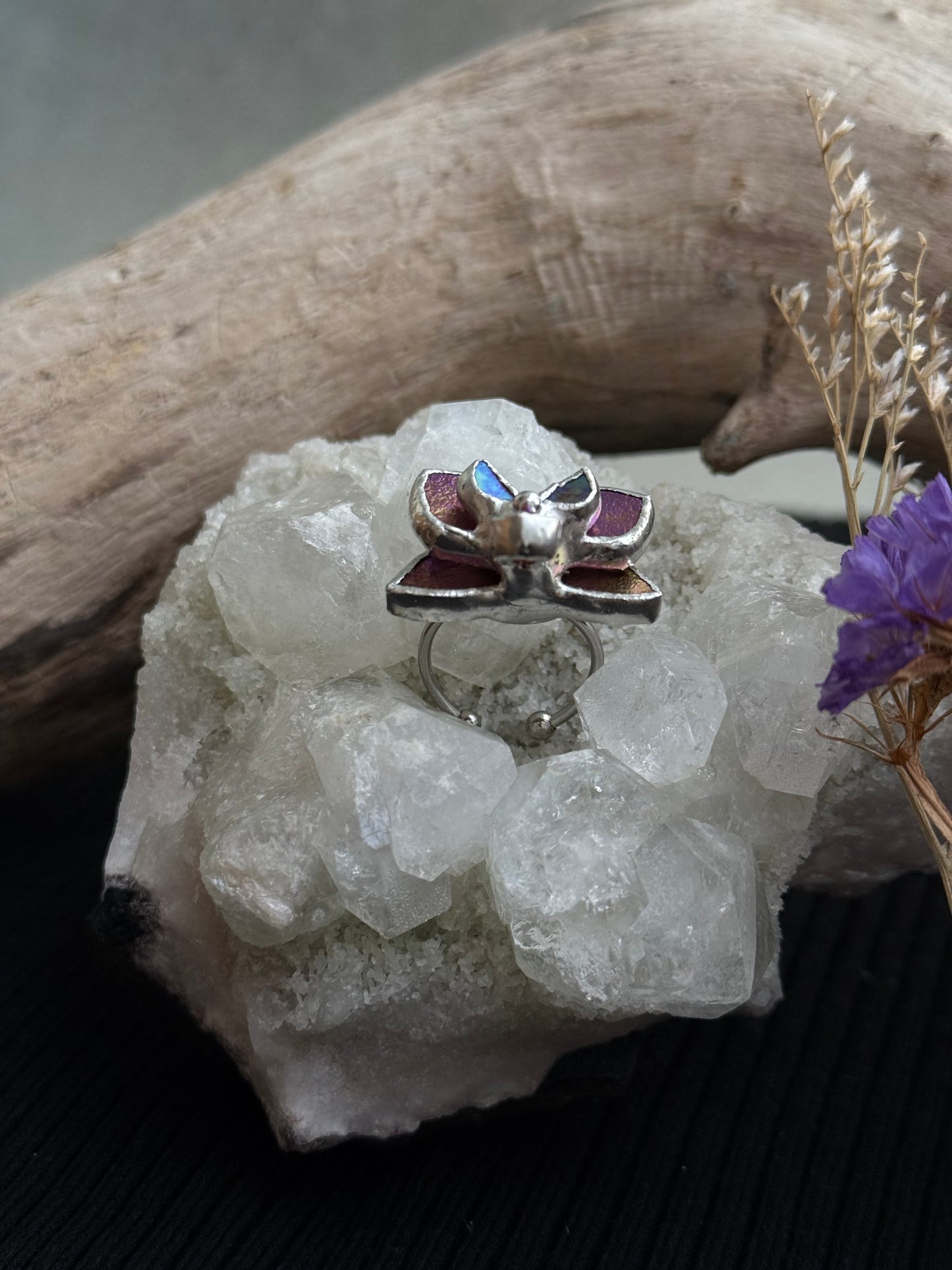 " . Ring Mauve iridescent Orchid” Stained glass tropical flower 3D, art jewelry