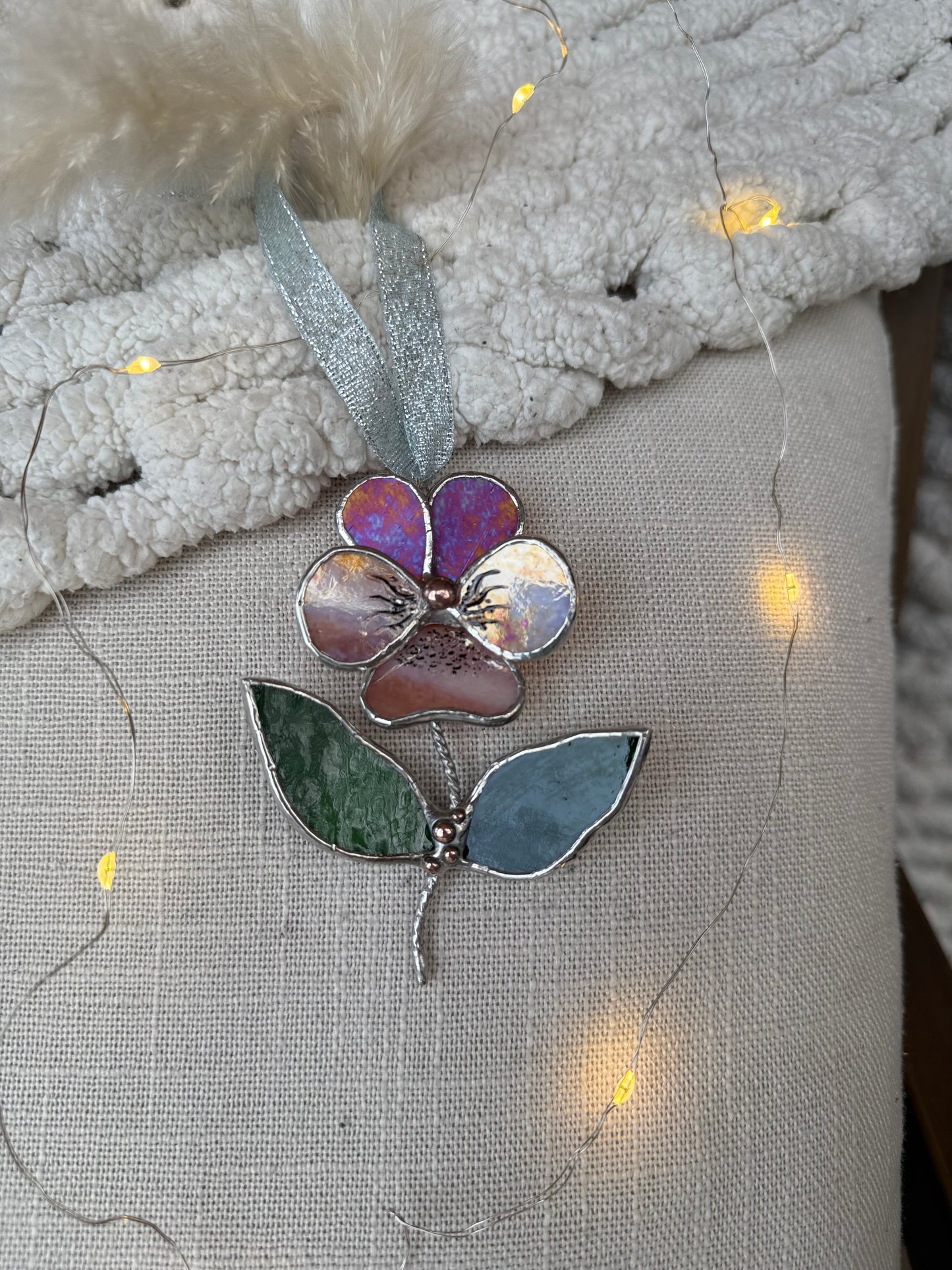 " . Pansy flower with leaves Berry red & peach irid , Stained glass Decorative ORNAMENT, Christmas decoration, Suncatcher