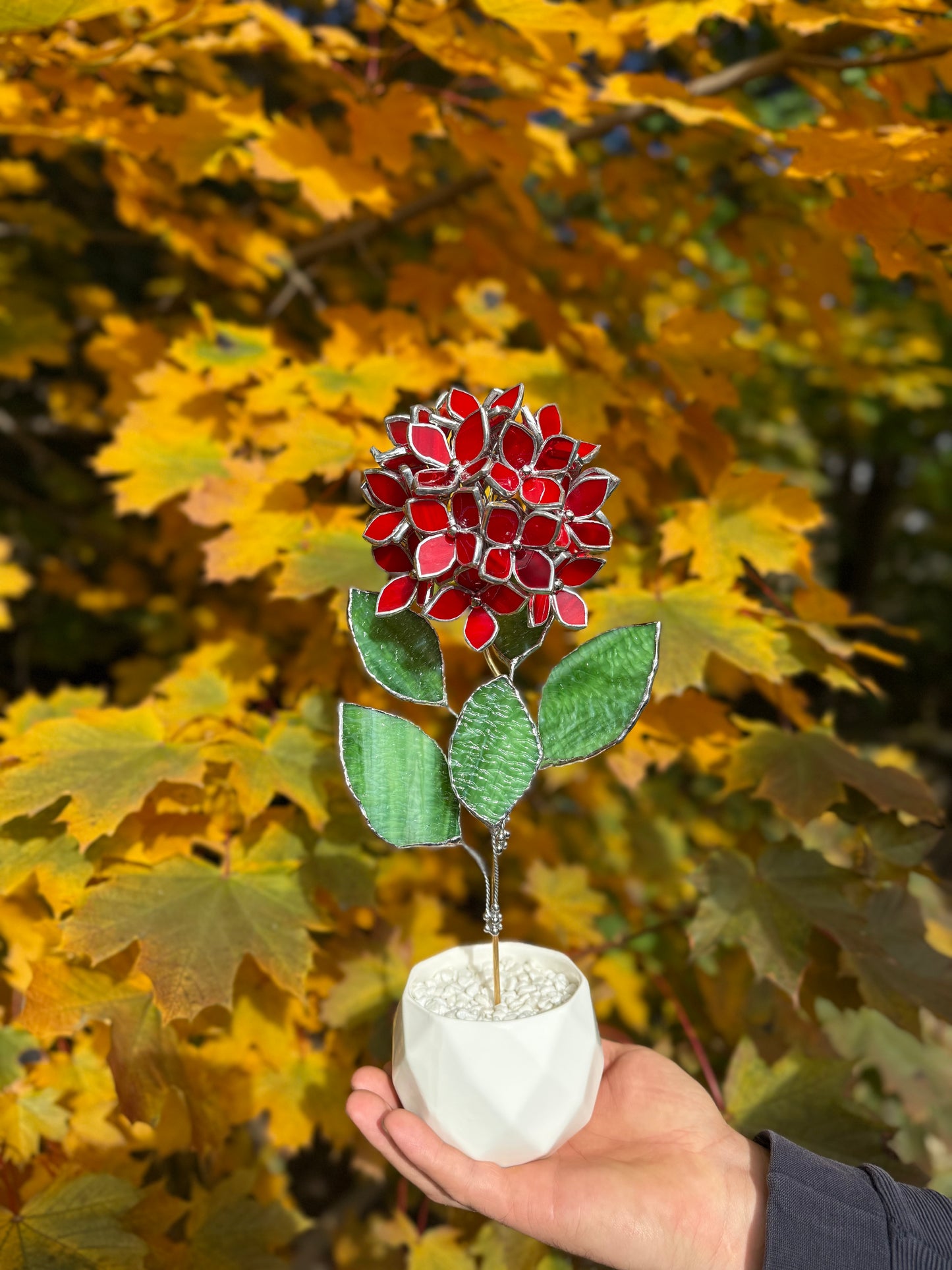 " . Hydrangea bunch Scarlet red in the pot ”, Stained glass tropical flower 3D, Sun catcher, Table plant, Garden stick, Outdoor and gardening decor