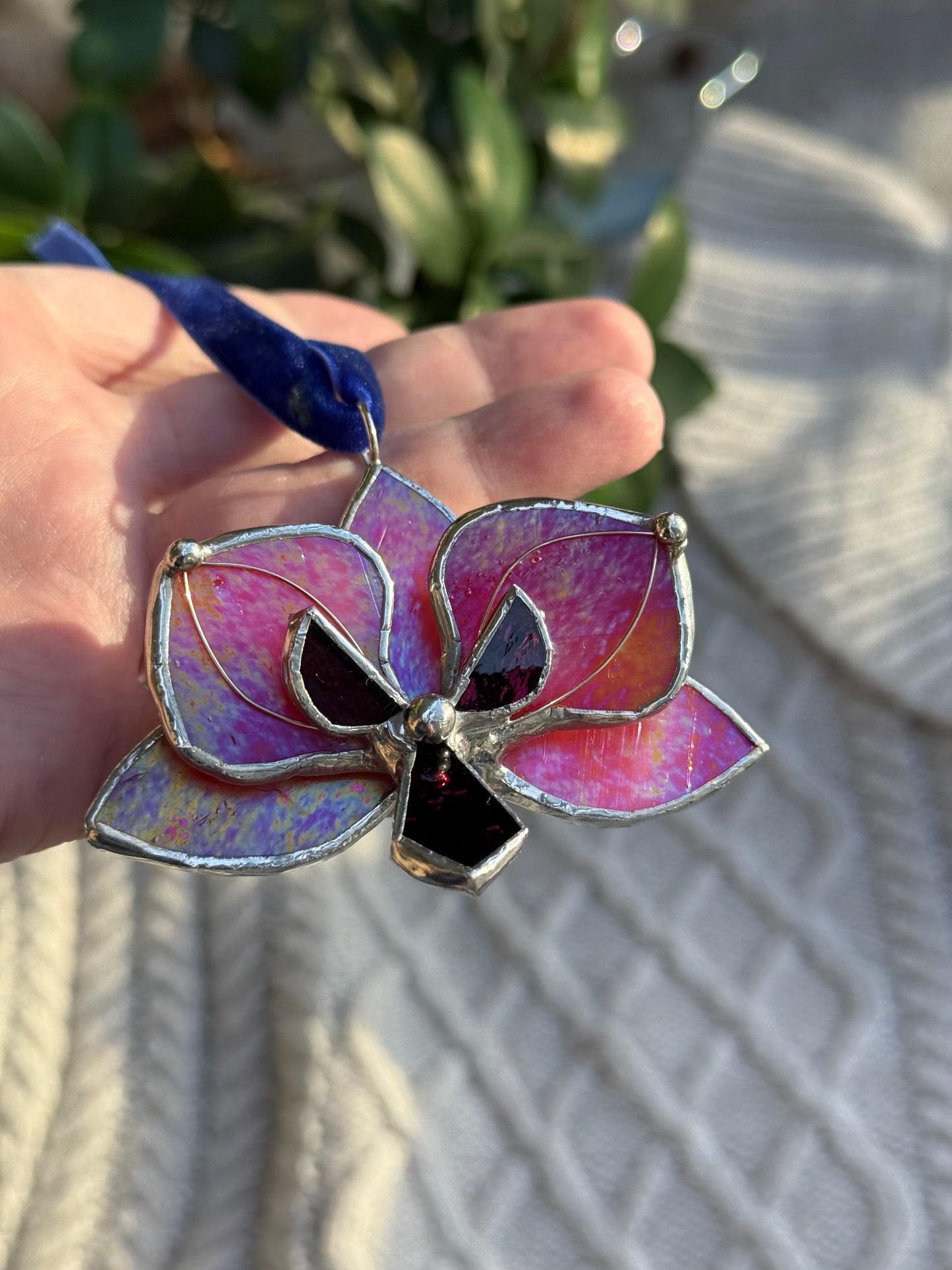 " . Orchid flower Berry Red irid, Stained glass Decorative ORNAMENT, Christmas decoration, Suncatcher