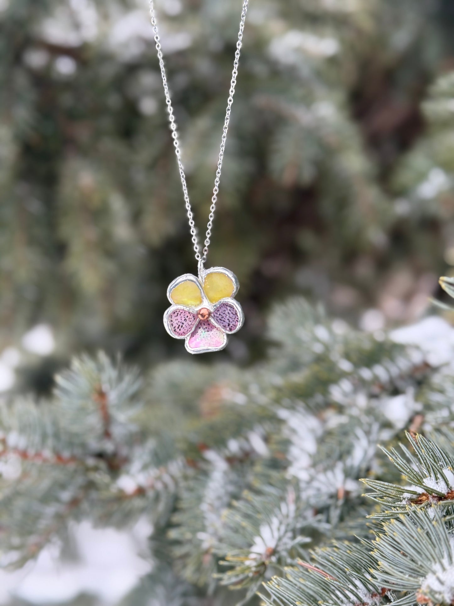 " . Pansy Pink irid & Yellow irid Necklace ” Stained glass tropical flower 3D, art jewelry