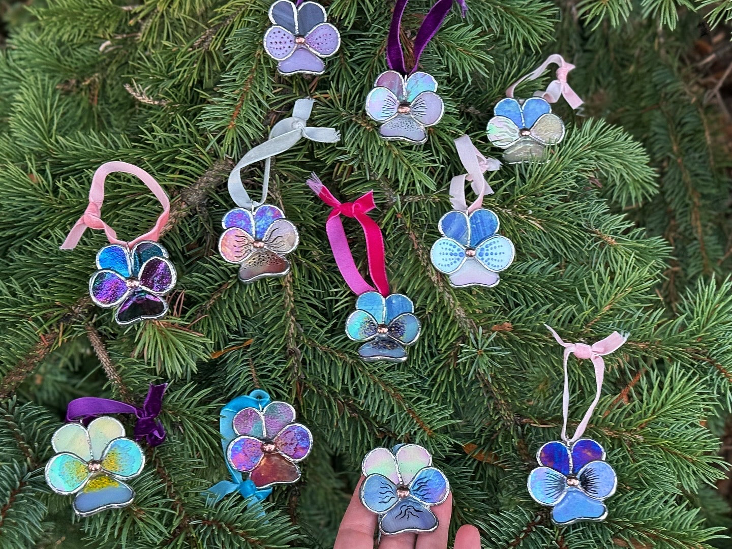 " .  CHOOSE COLOR Decorative ORNAMENT Stained glass Pansy flower, Christmas decoration, Suncatcher