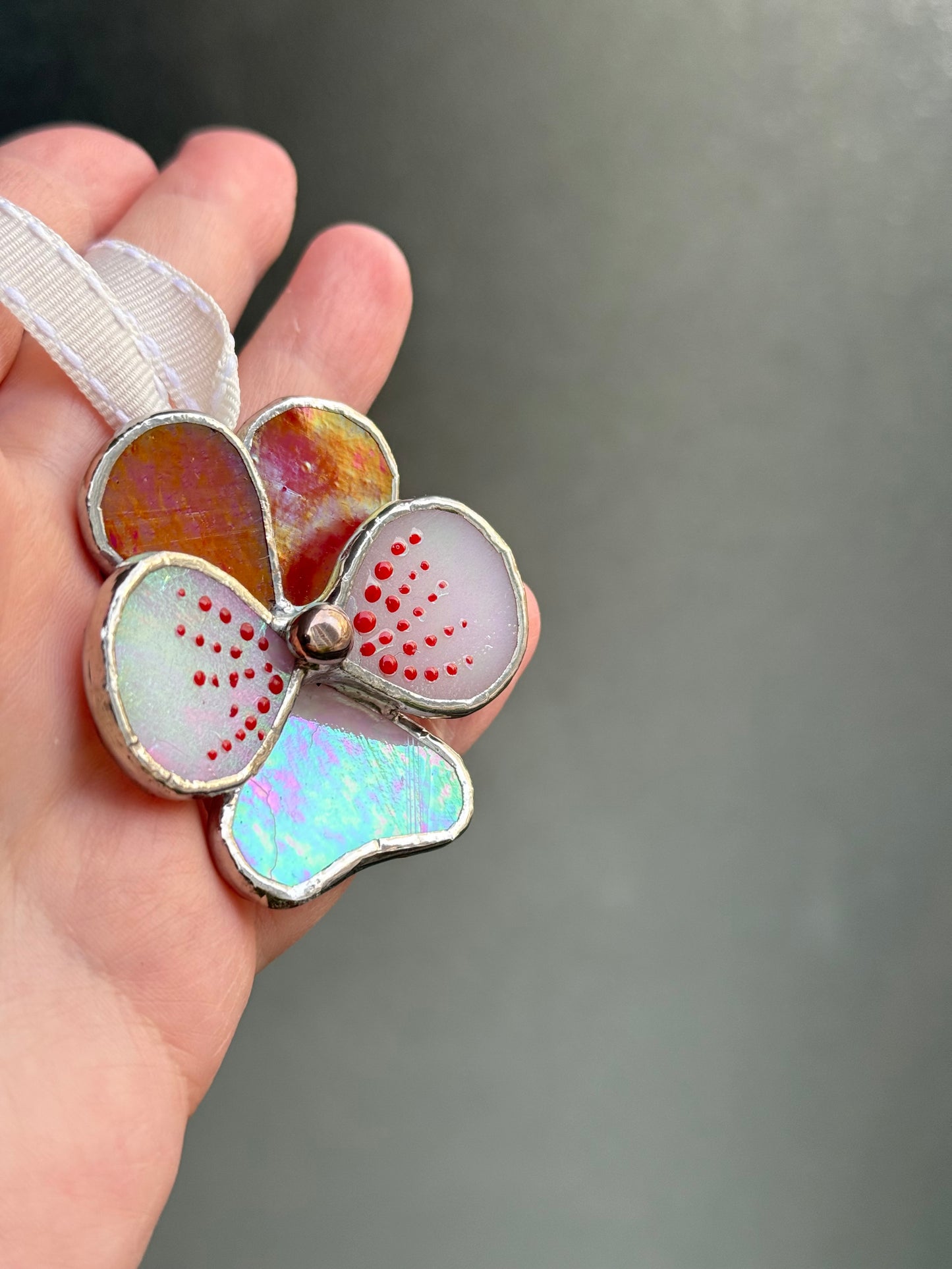" . Pansy flower Red irid & white irid , Stained glass Decorative ORNAMENT, Christmas decoration, Suncatcher new