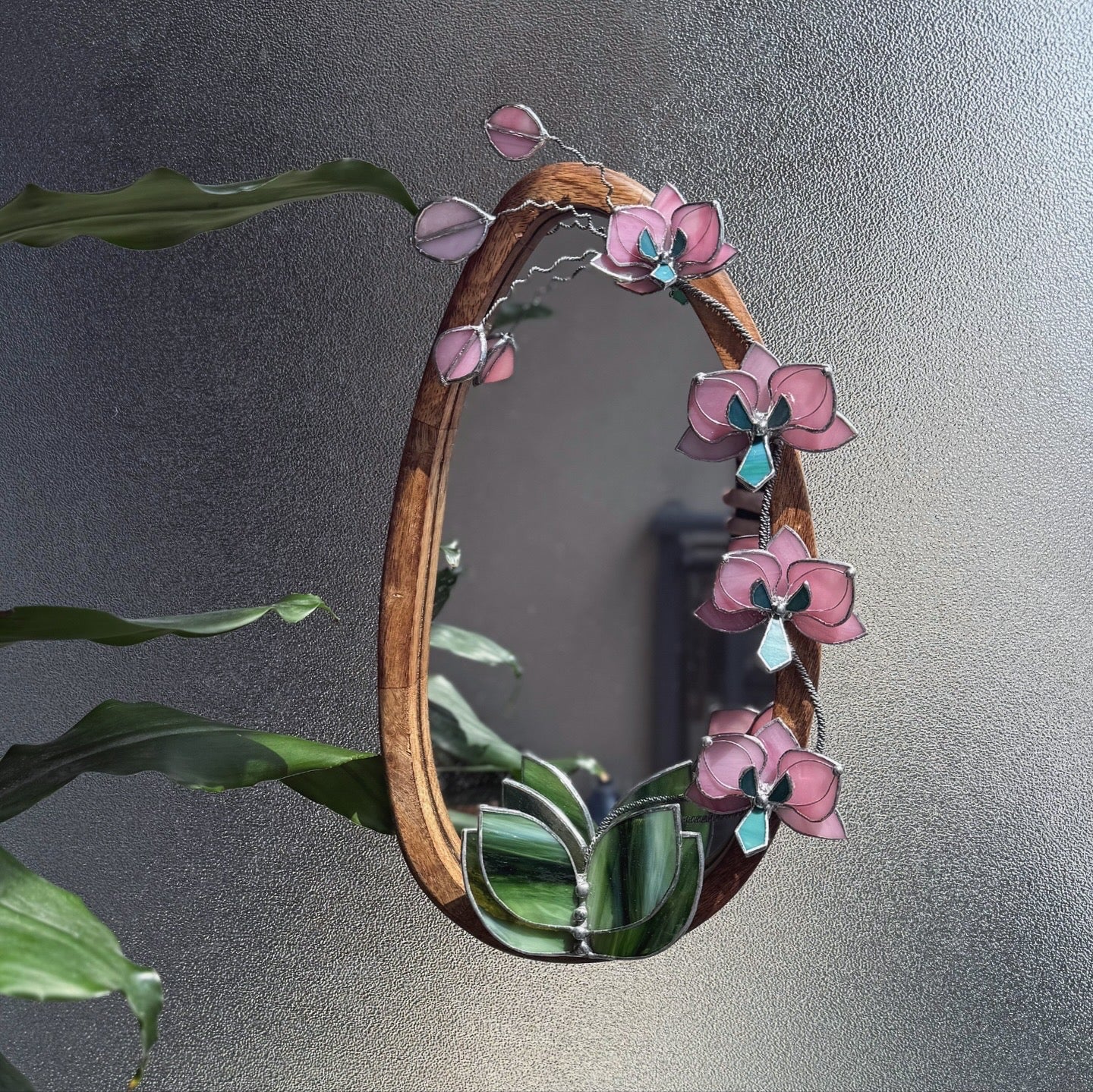" . Bright Pink Orchid Mirror”, Stained glass flower Wall decor, Suncatcher, Home wedding Decor, Christmas gift, available