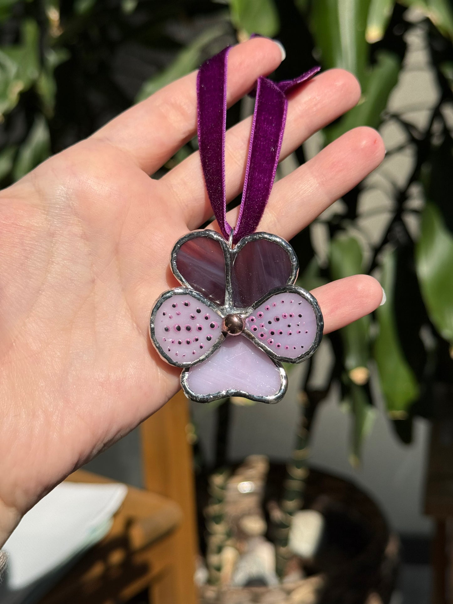 " .  CHOOSE COLOR Decorative ORNAMENT Stained glass Pansy flower, Christmas decoration, Suncatcher