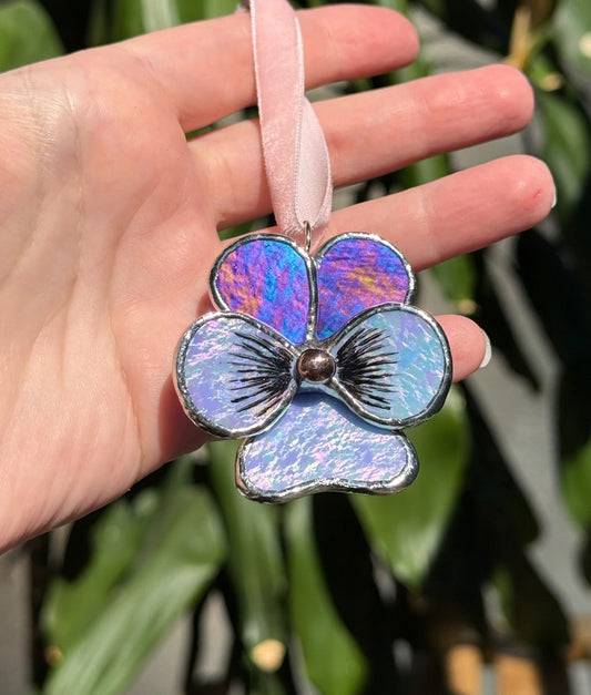 " . Pansy flower Indigo & light blue irid , Stained glass Decorative ORNAMENT, Christmas decoration, Suncatcher