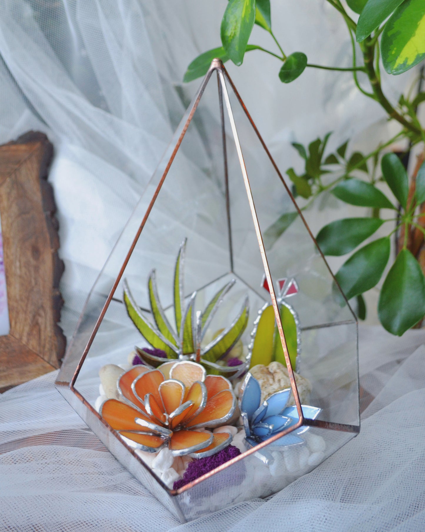 “ . Geometric glass terrarium with art glass 3D plants”