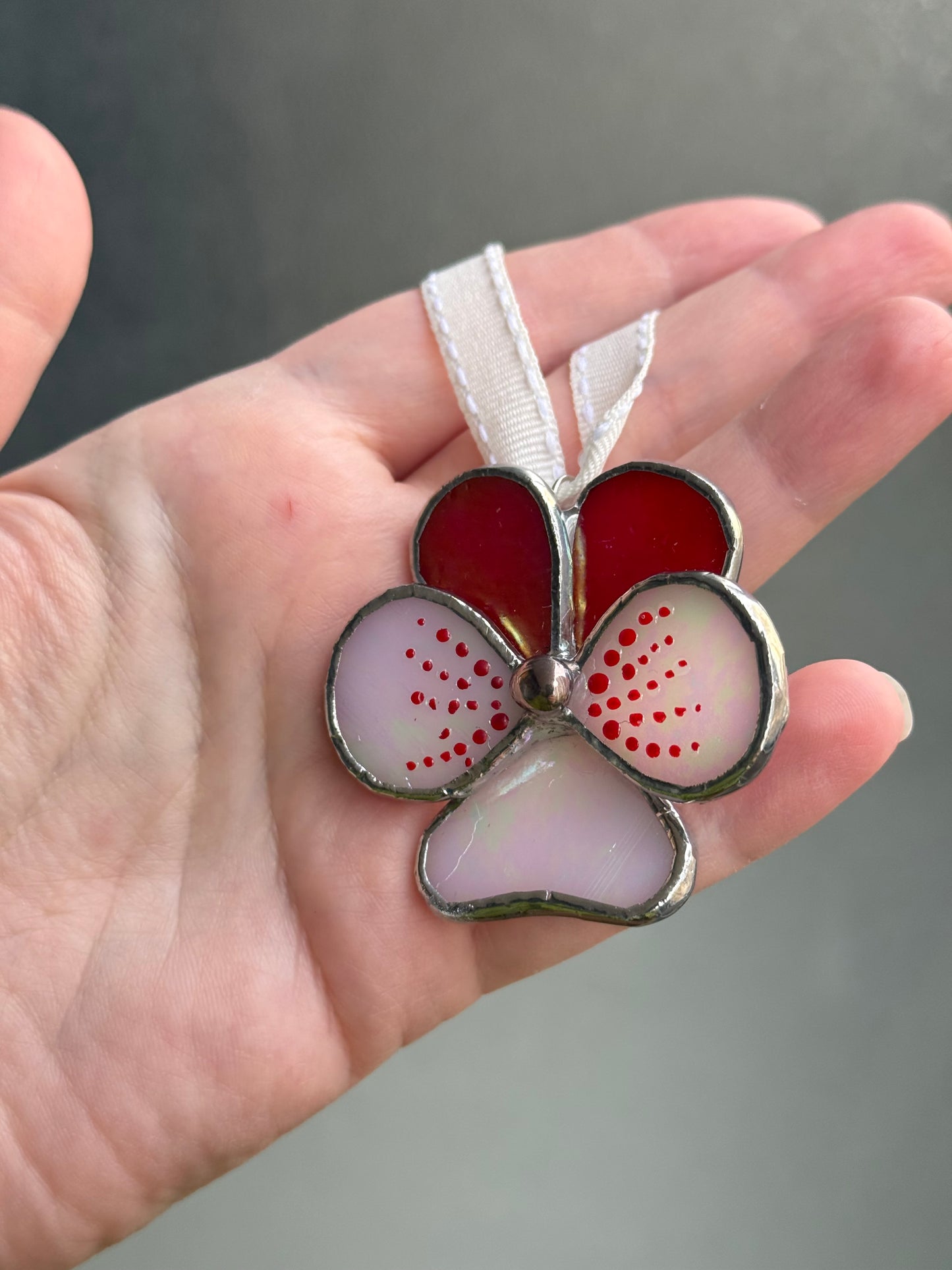 " . Pansy flower Red irid & white irid , Stained glass Decorative ORNAMENT, Christmas decoration, Suncatcher new