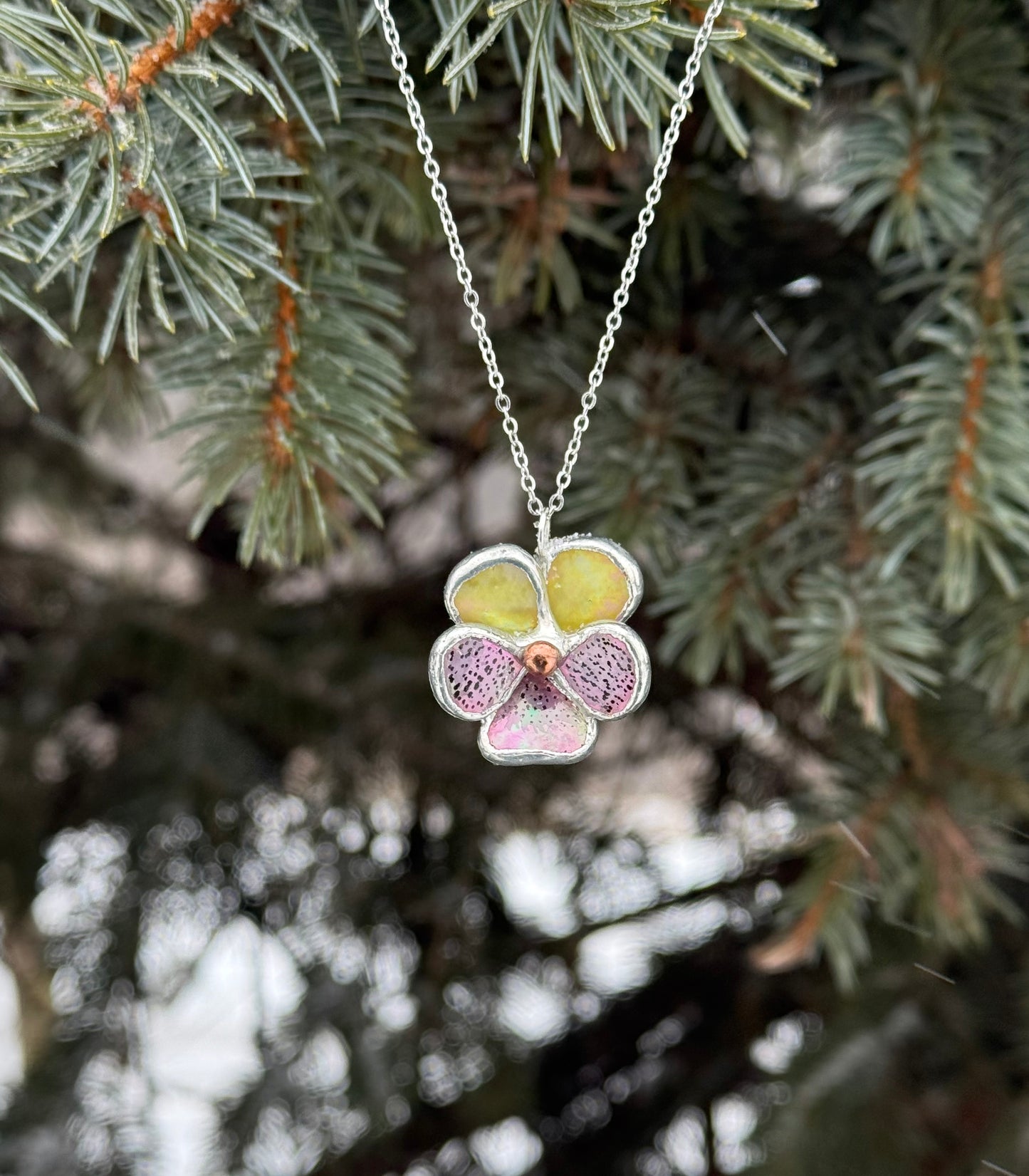 " . Pansy Pink irid & Yellow irid Necklace” Stained glass tropical flower 3D, art jewelry