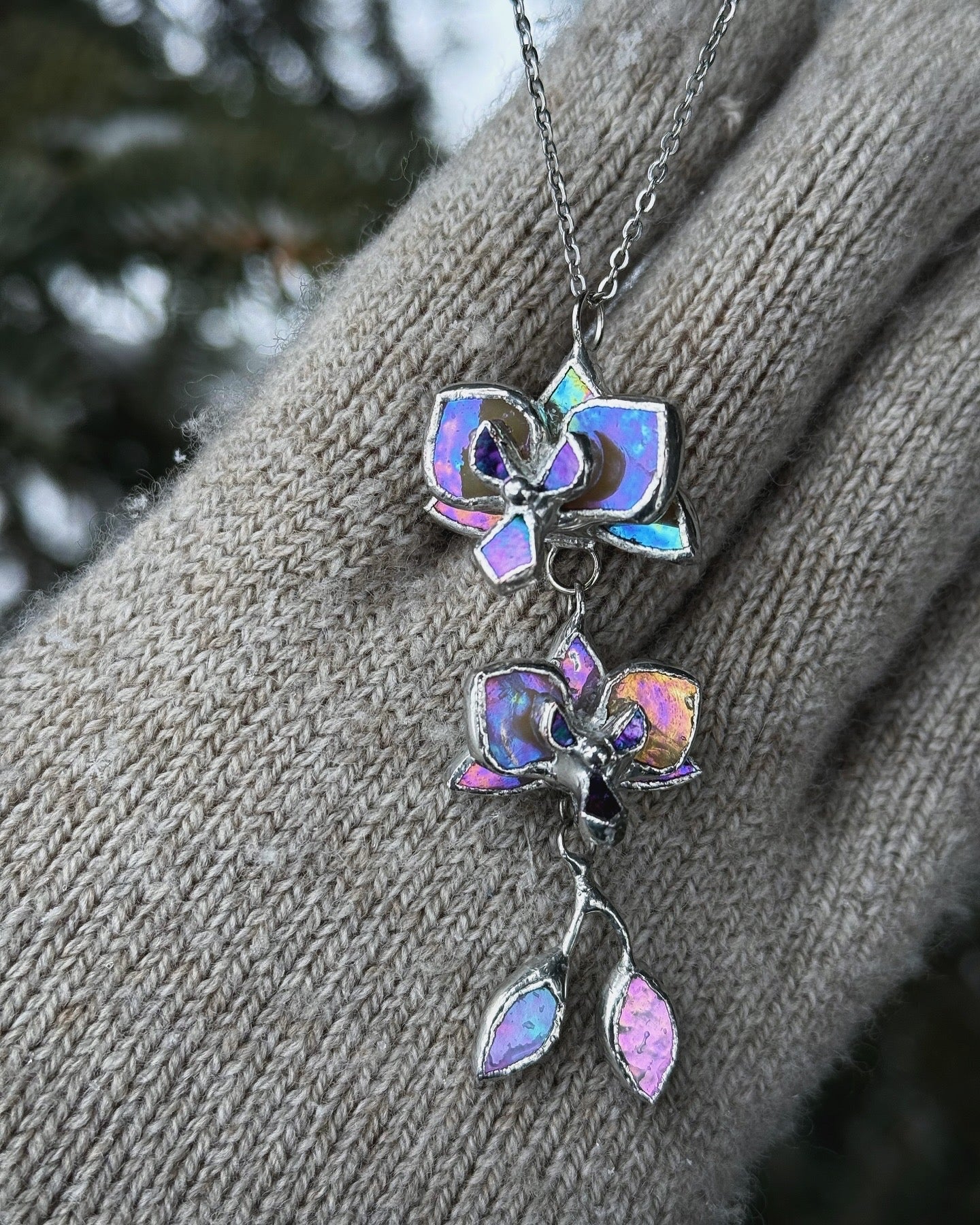 " . Necklace Orchid 2 flowers with buds Beige iridescent” Stained glass tropical flower 3D, art jewelry