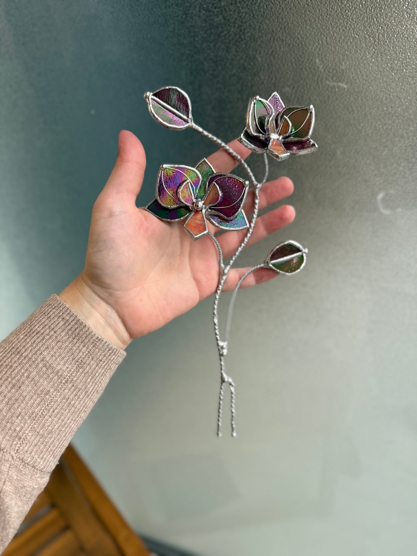 " . Mauve irid Orchid flower stick, Plant stake 2 flowers no pot” Stained glass tropical flower 3D, Sun catcher, Table plant, Garden stick, Outdoor and gardening decor (Copy)