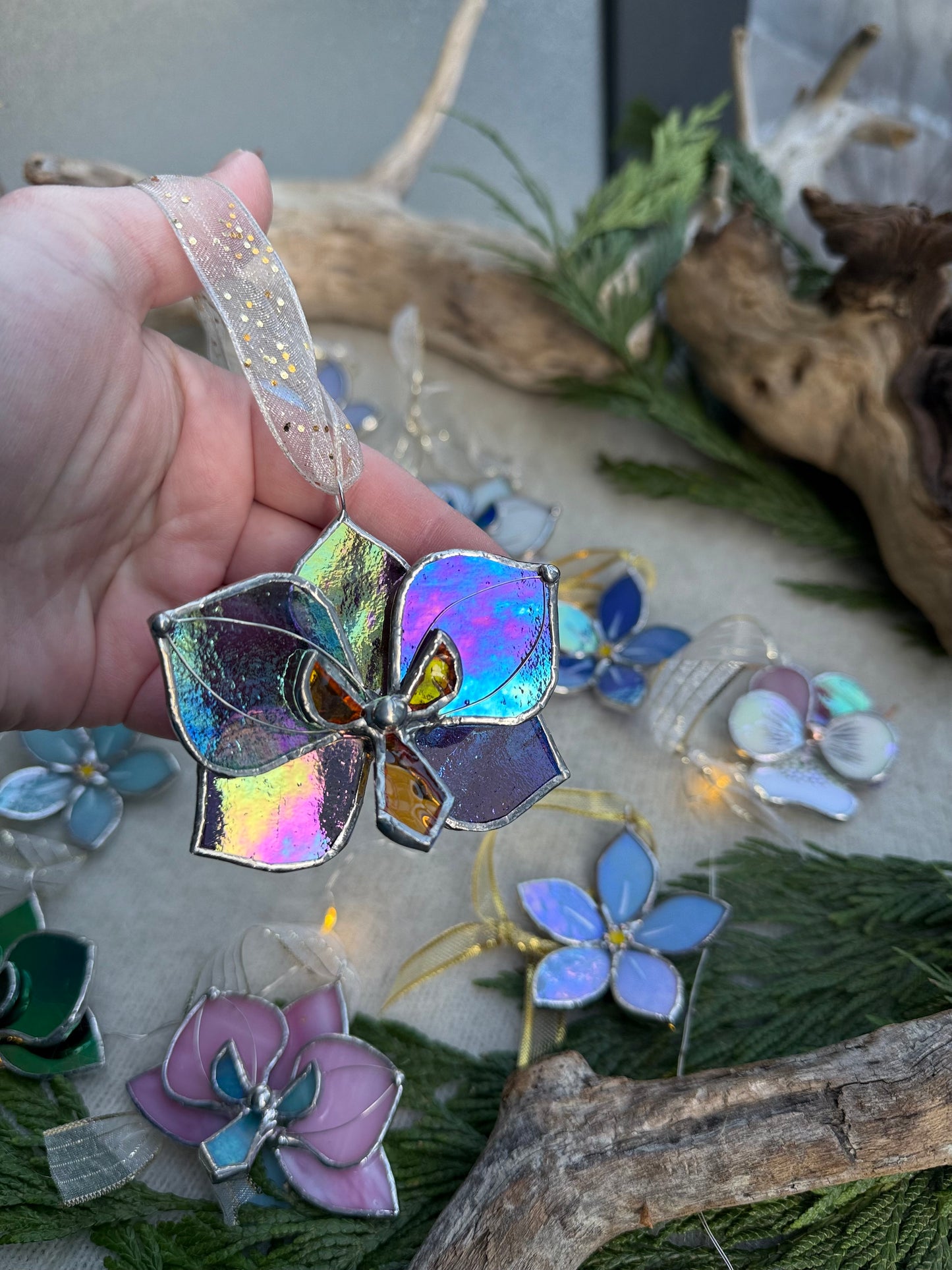 " . Butterfly Orchid flower Plum transparent irid, Stained glass Decorative ORNAMENT, Christmas decoration, Suncatcher