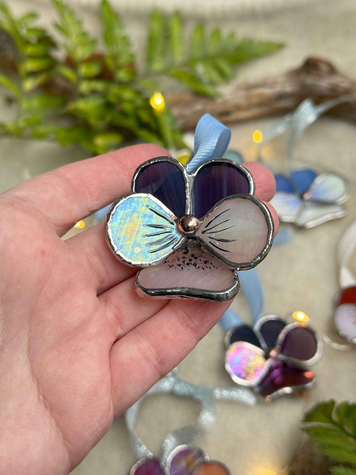 " . Pansy flower Grape purple & white irid , Stained glass Decorative ORNAMENT, Christmas decoration, Suncatcher new