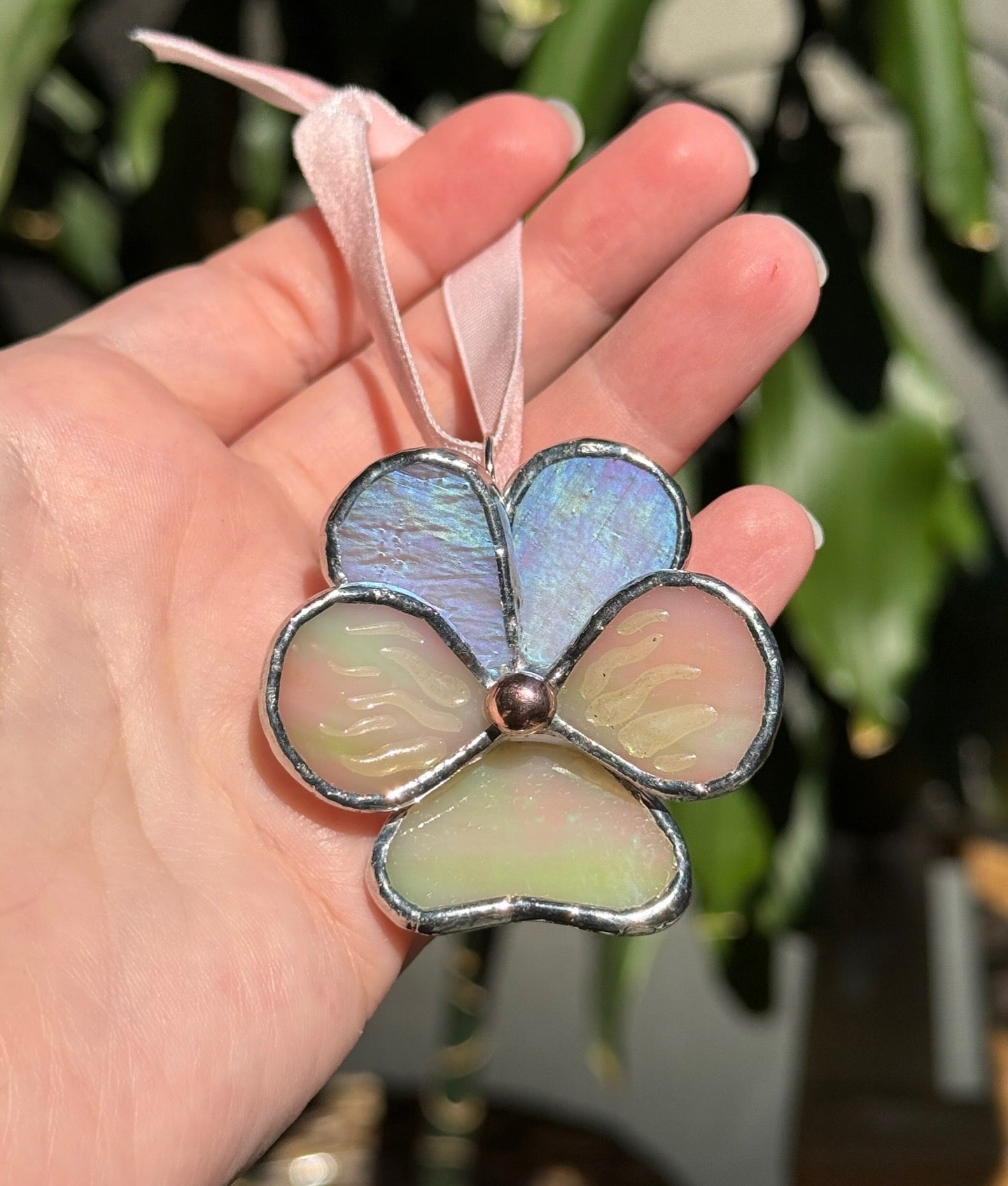 " . Pansy flower Lavender & Beige irid, Stained glass Decorative ORNAMENT, Christmas decoration, Suncatcher