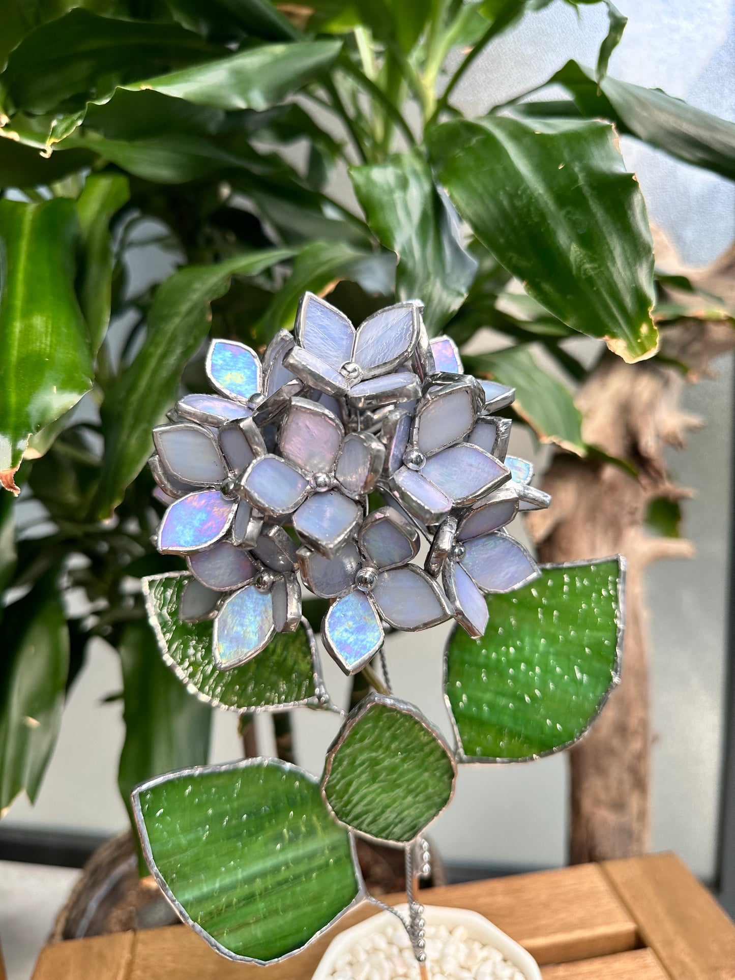 " . Blue lavender Hydrangea bunch iridescent in the pot”, Stained glass tropical flower 3D, Sun catcher, Table plant, Garden stick, Outdoor and gardening decor