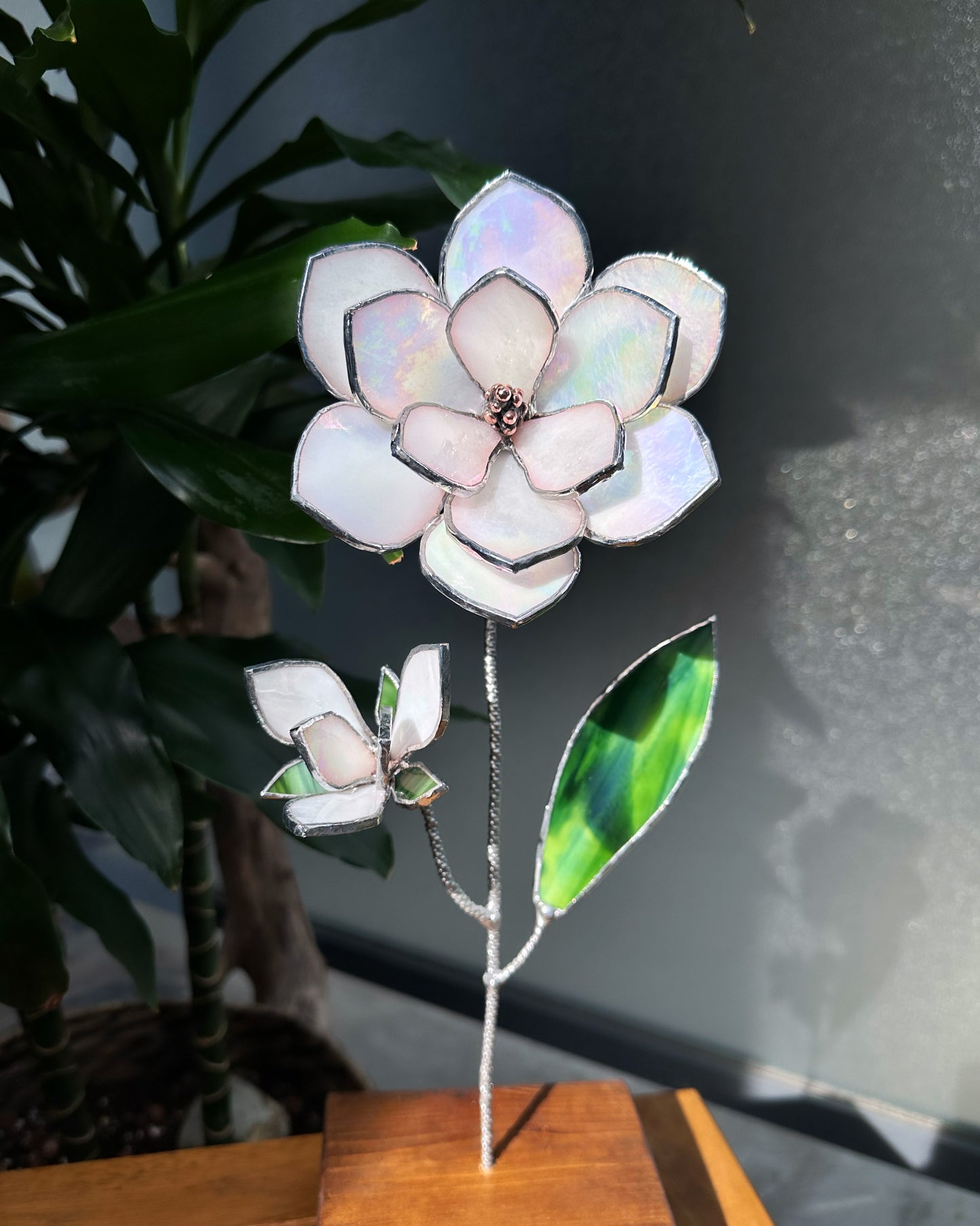 ".Magnolia White Iridescent flower with a bud", Stained glass tropical flower 3D, Sun catcher, Table plant decor, wedding Christmas gift