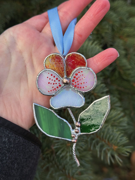 " . Pansy flower with leaves Red & white irid , Stained glass Decorative ORNAMENT, Christmas decoration, Suncatcher