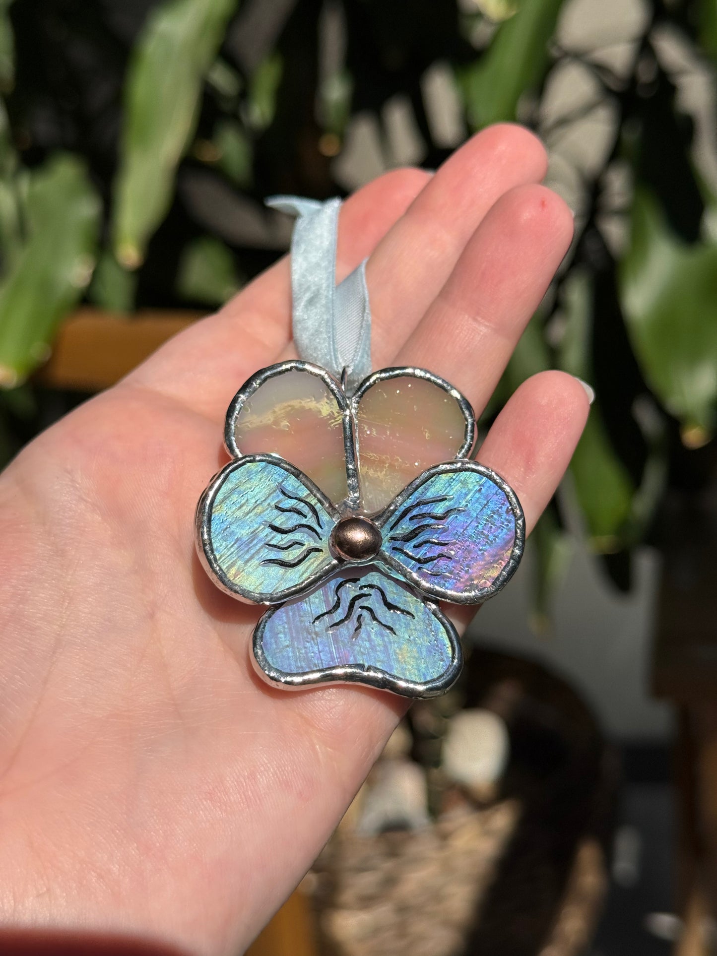 " . Pansy flower Beige & Lavender irid, Stained glass Decorative ORNAMENT, Christmas decoration, Suncatcher