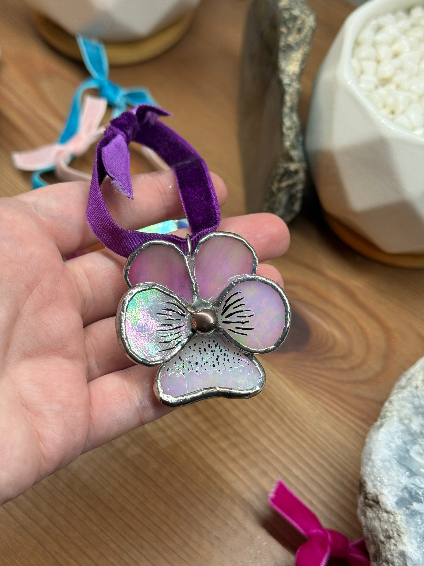 " . Pansy flower Pink & white irid, Stained glass Decorative ORNAMENT, Christmas decoration, Suncatcher