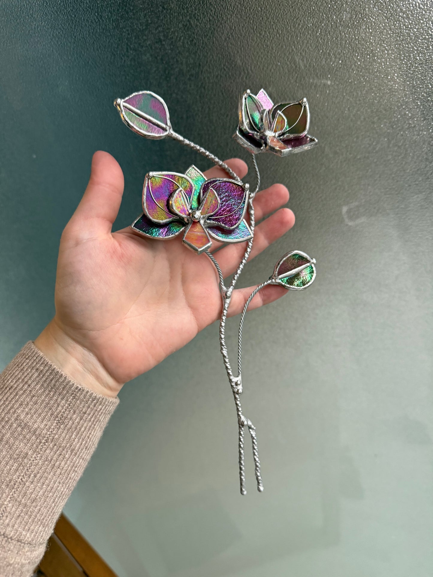 " . Mauve irid Orchid flower stick, Plant stake 2 flowers no pot” Stained glass tropical flower 3D, Sun catcher, Table plant, Garden stick, Outdoor and gardening decor (Copy)