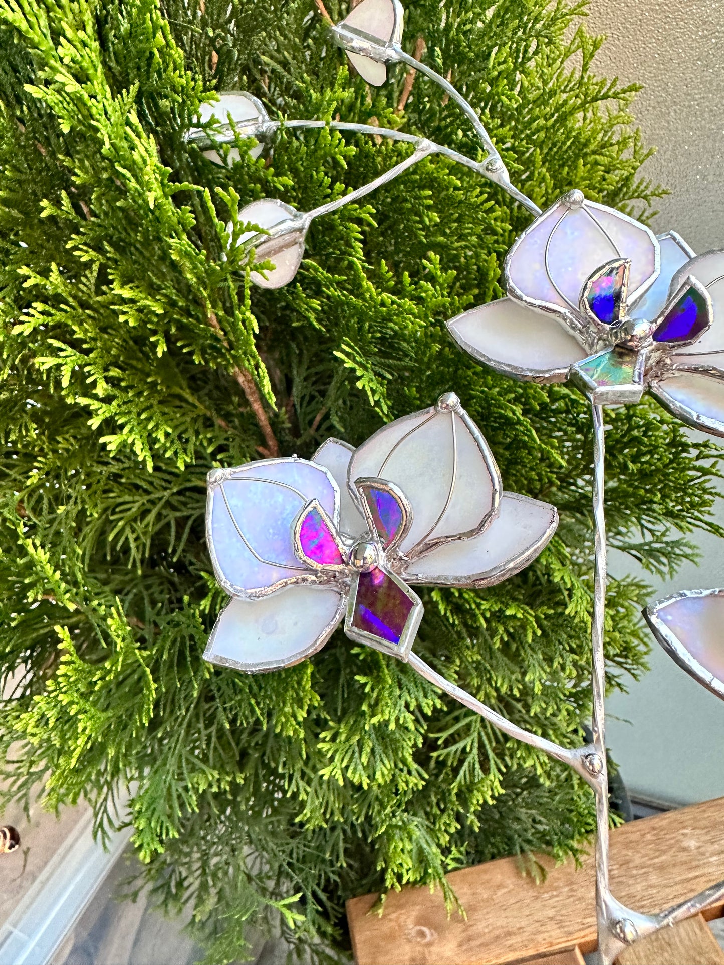 ".Orchid Pearl White iridescent”, Stained glass tropical flower 3D, Sun catcher, Table plant decor, Garden stake, wedding decor, Christmas gift