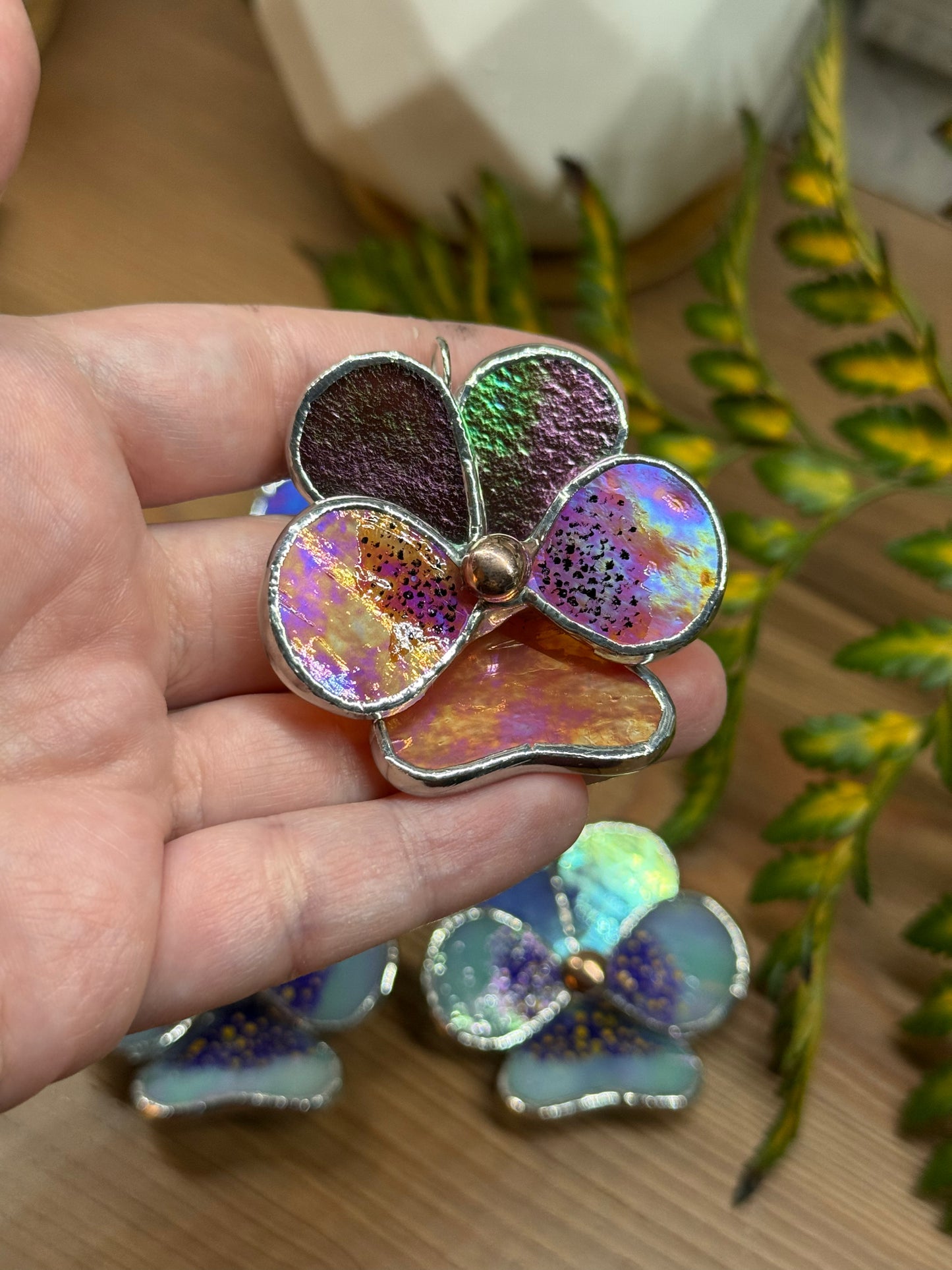 " . Pansy flower Mauve & Orange irid, Stained glass Decorative ORNAMENT, Christmas decoration, Suncatcher