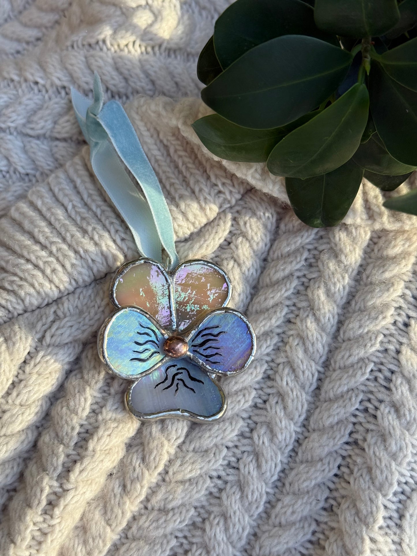 " . Pansy flower Beige & Lavender irid, Stained glass Decorative ORNAMENT, Christmas decoration, Suncatcher