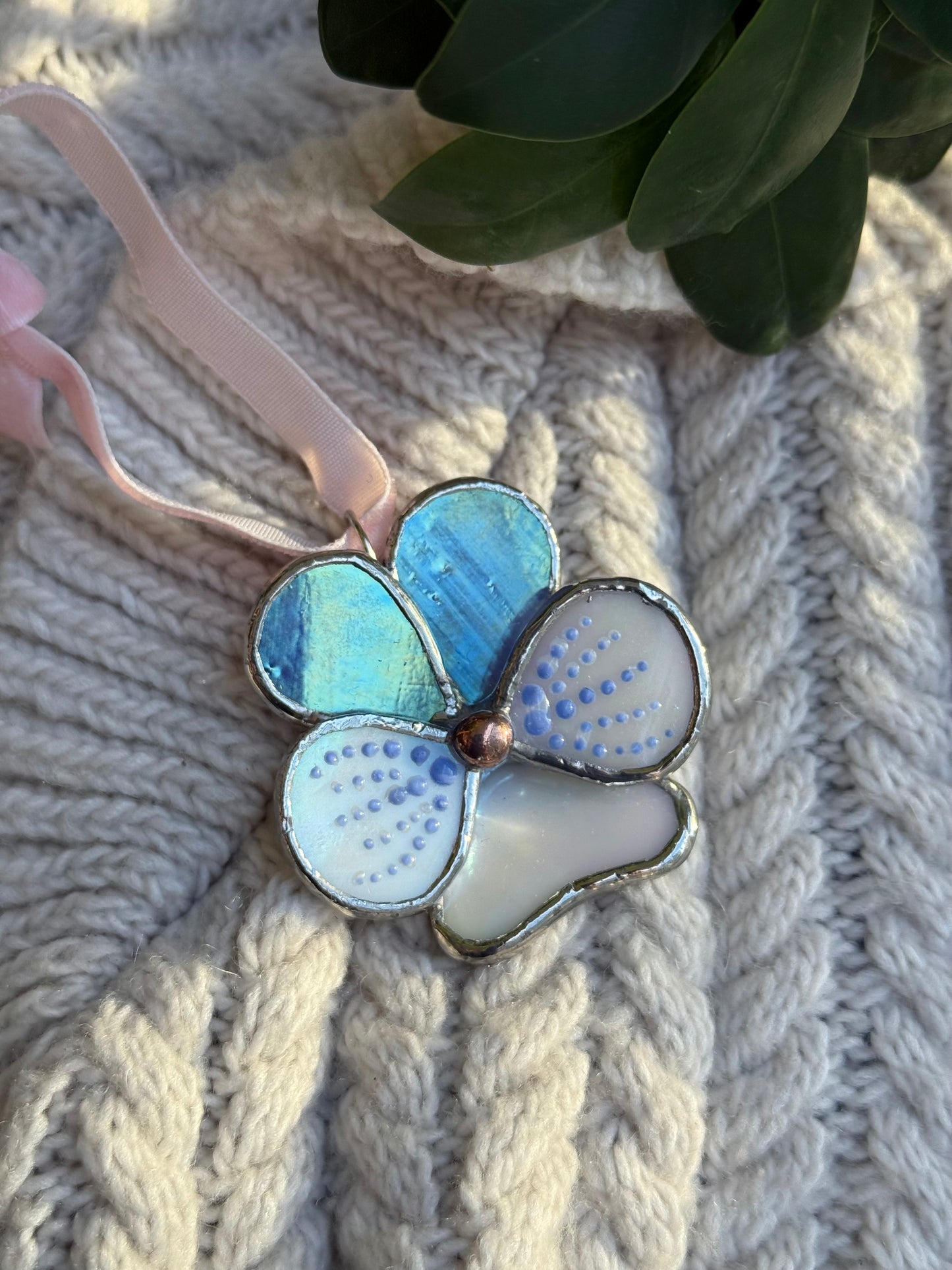 " . Pansy flower Blue & White irid with pattern, Stained glass Decorative ORNAMENT, Christmas decoration, Suncatcher