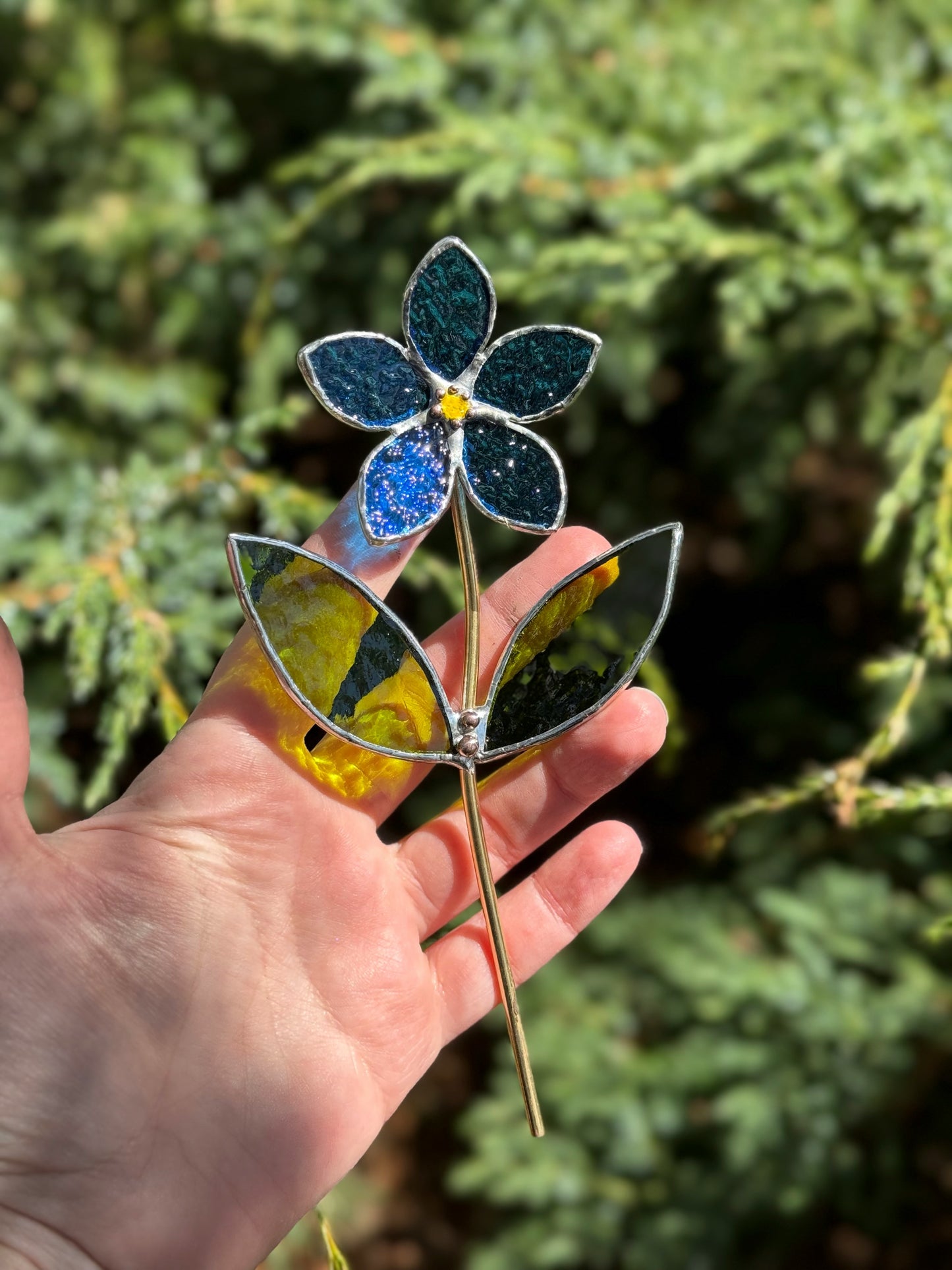 CHOOSE COLOR Forget Me Not Stained Glass Flower Stake for a Plant Pot, Handmade Suncatcher