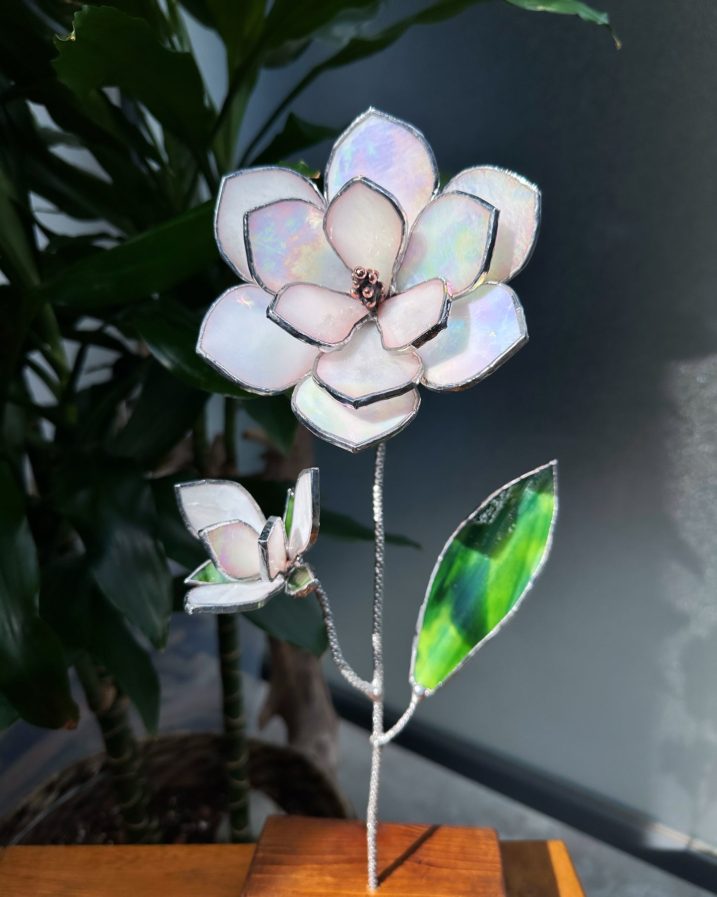 ".Magnolia White Iridescent flower with a bud", Stained glass tropical flower 3D, Sun catcher, Table plant decor, wedding Christmas gift