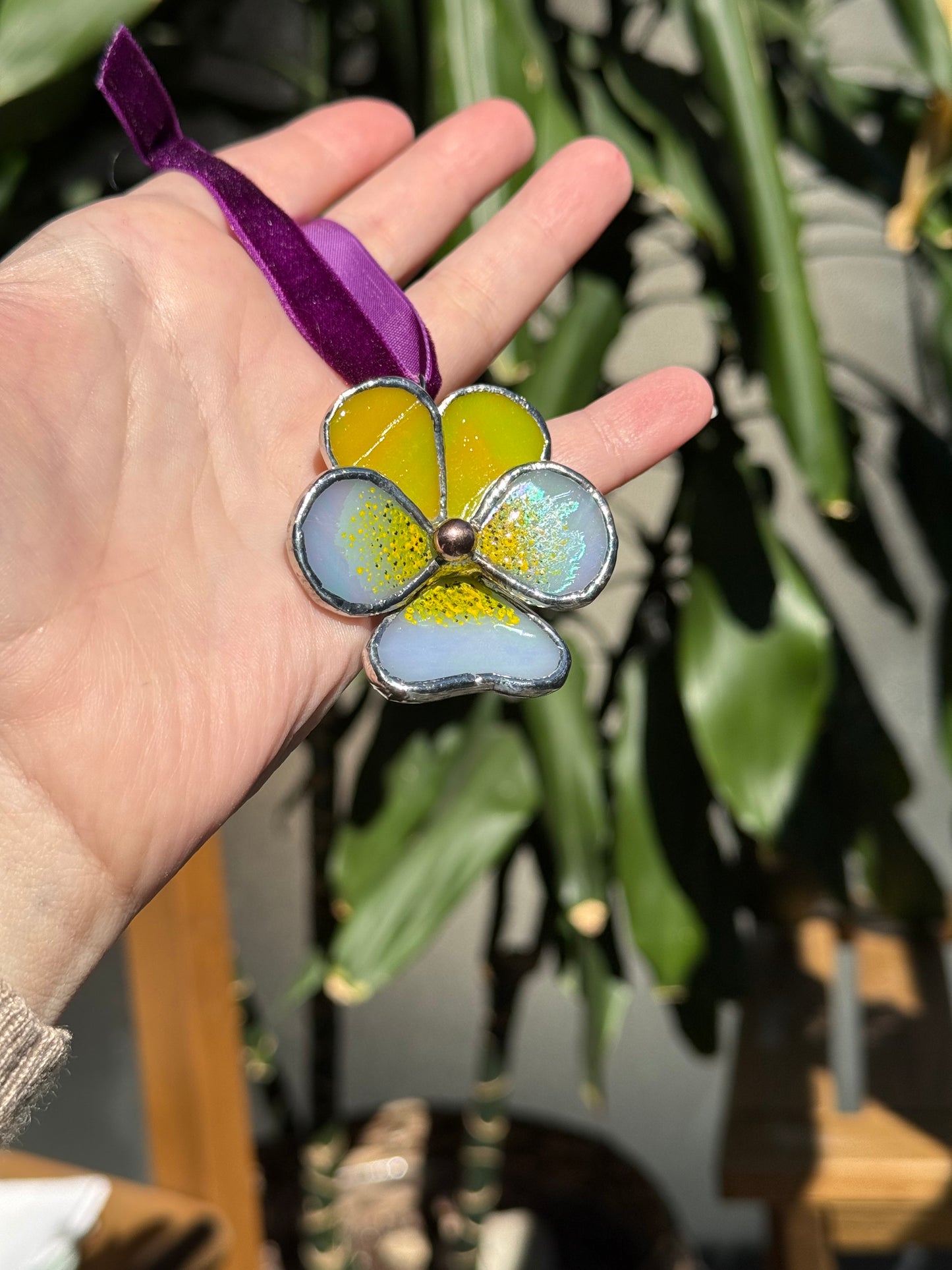 " . Pansy flower Yellow & L.blue irid with pattern, Stained glass Decorative ORNAMENT, Christmas decoration, Suncatcher