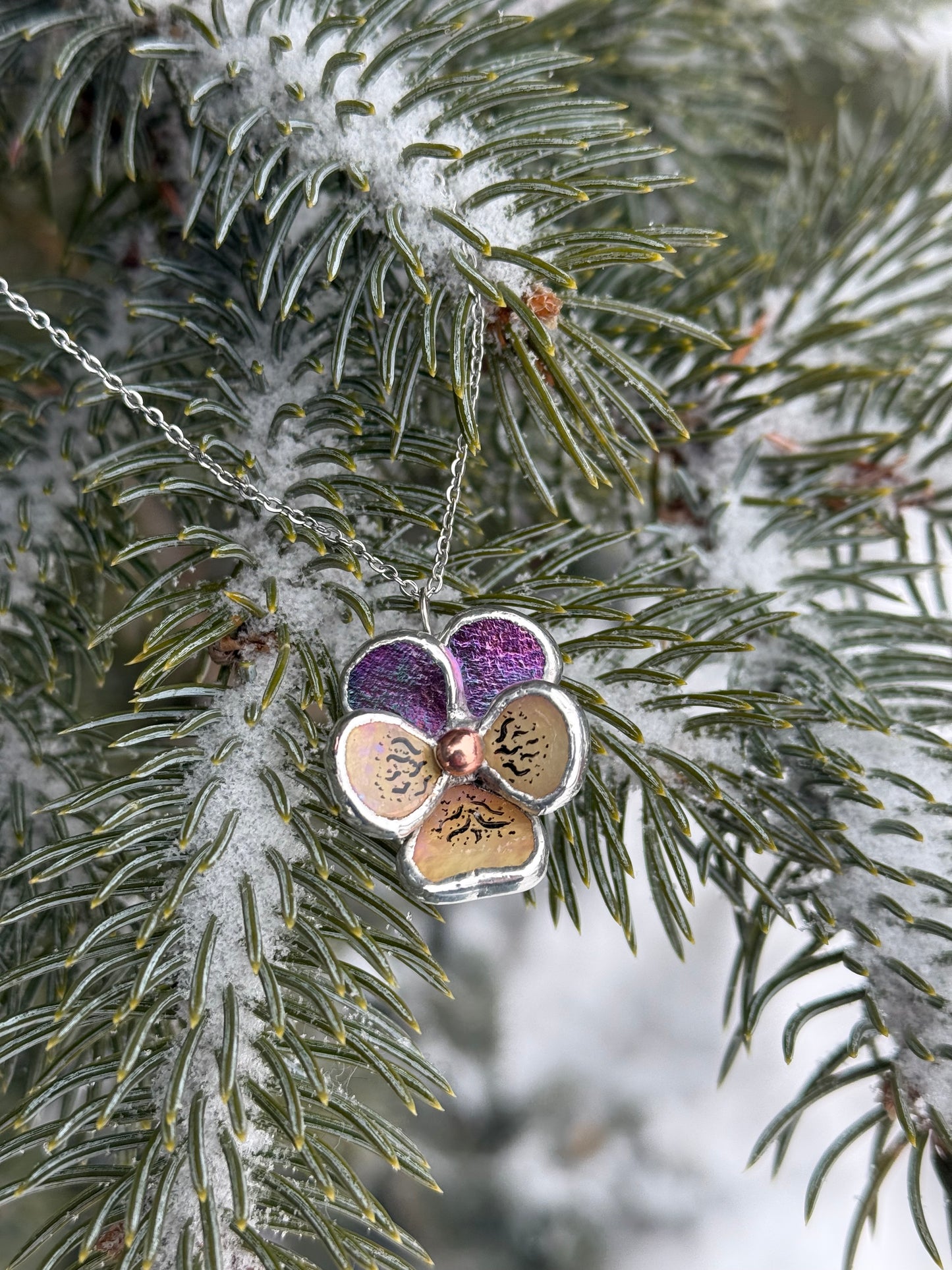 " . Pansy Mauve irid & Orange irid Necklace” Stained glass tropical flower 3D, art jewelry