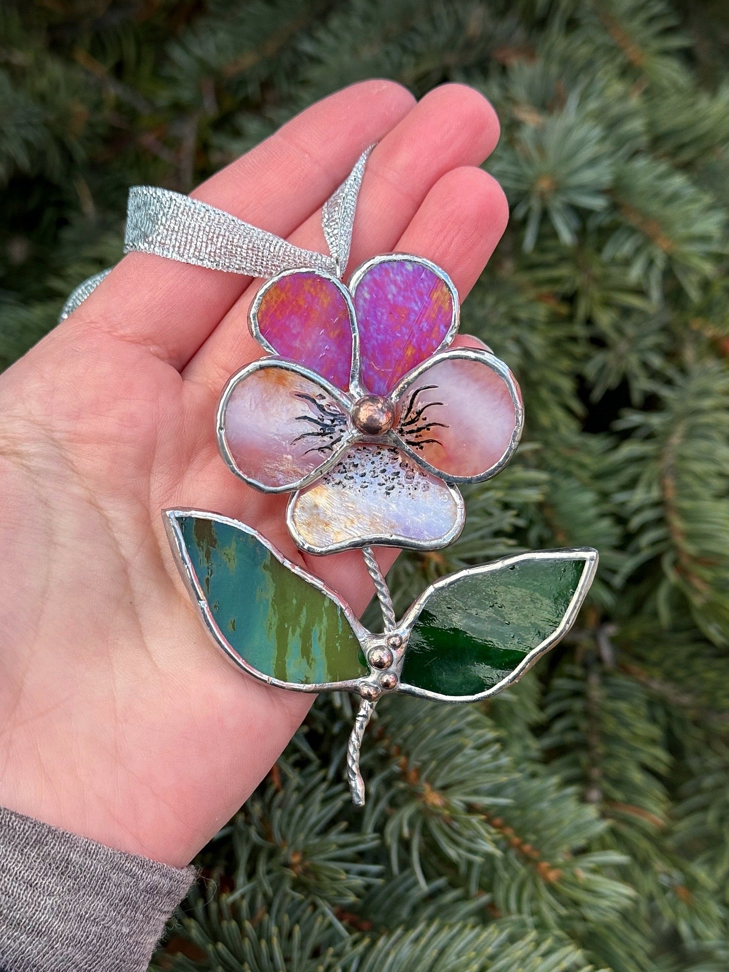 " . Pansy flower with leaves Berry red &  peach irid , Stained glass Decorative ORNAMENT, Christmas decoration, Suncatcher