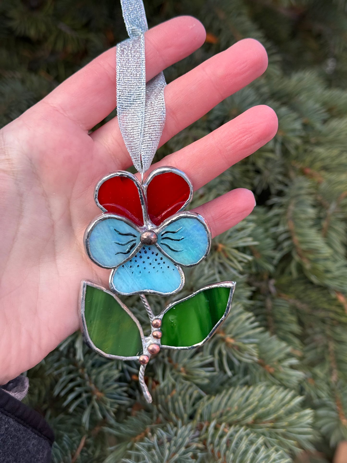 " . Pansy flower with leaves Ruby red & turquoise irid , Stained glass Decorative ORNAMENT, Christmas decoration, Suncatcher