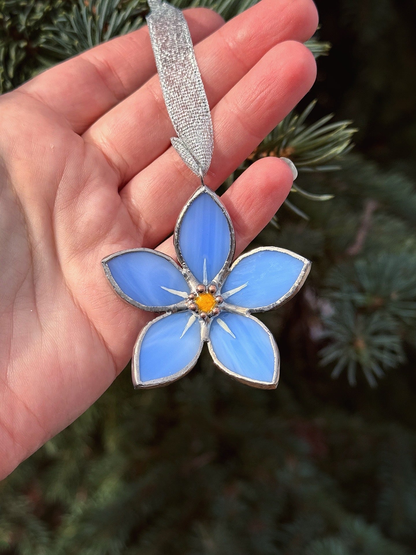 " . Forget me not flower Sky blue , Stained glass Decorative ORNAMENT, Christmas decoration, Suncatcher