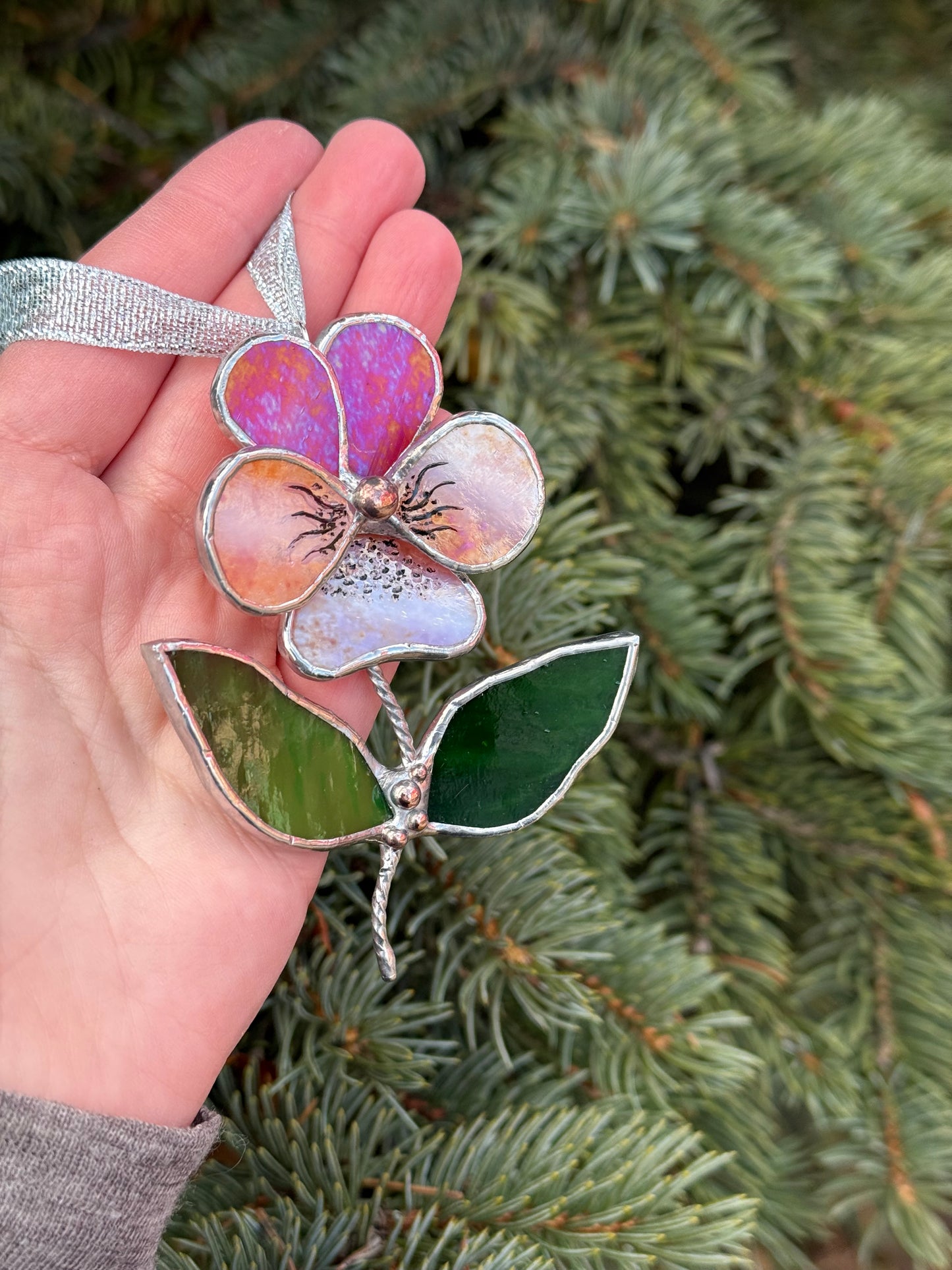 " . Pansy flower with leaves Berry red &  peach irid , Stained glass Decorative ORNAMENT, Christmas decoration, Suncatcher