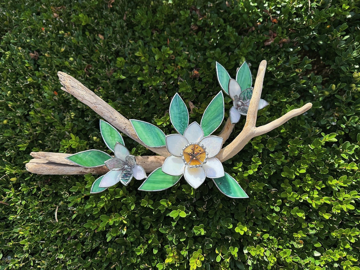 .Daffodil flower Stained Glass Driftwood Wall Decor Suncatcher