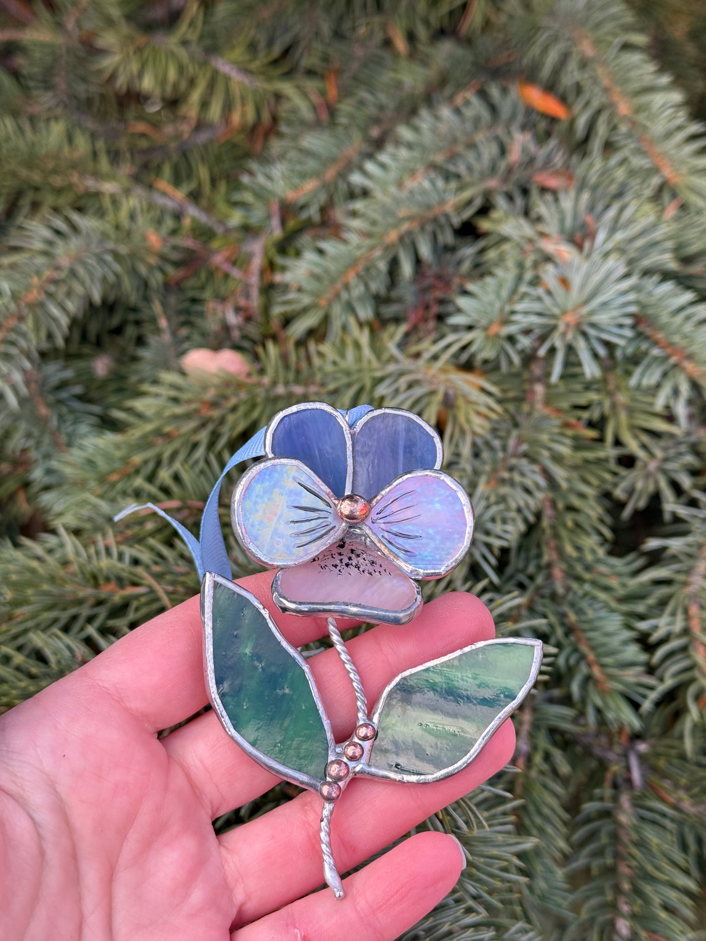 " . Pansy flower with leaves Grape purple & white irid , Stained glass Decorative ORNAMENT, Christmas decoration, Suncatcher